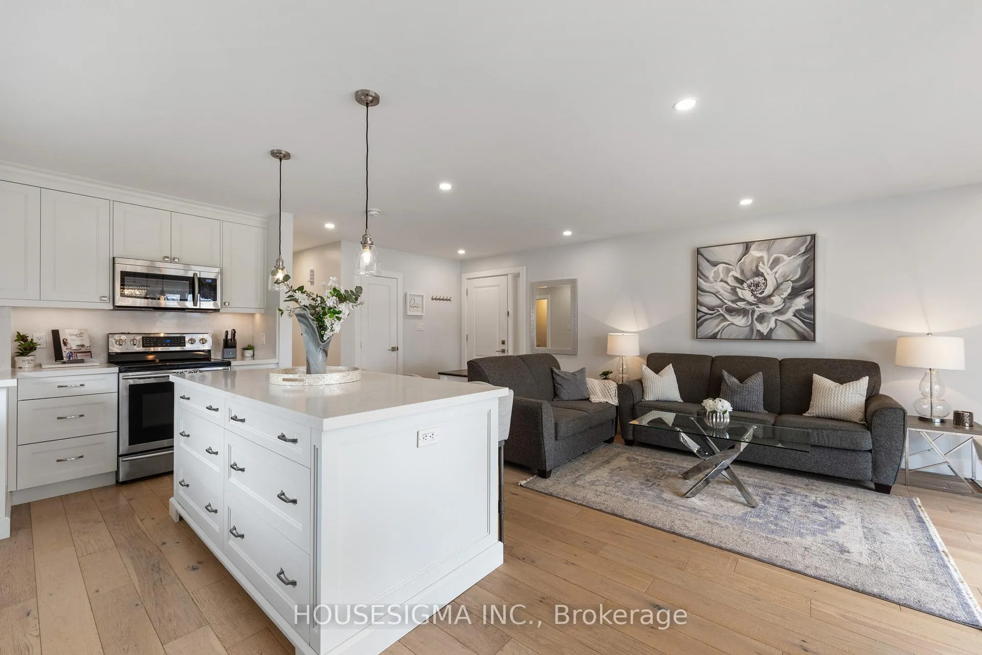 Photo 18 of 11 Tynevale Drive, Etobicoke, Willowridge-Martingrove-Richview — HOMEH