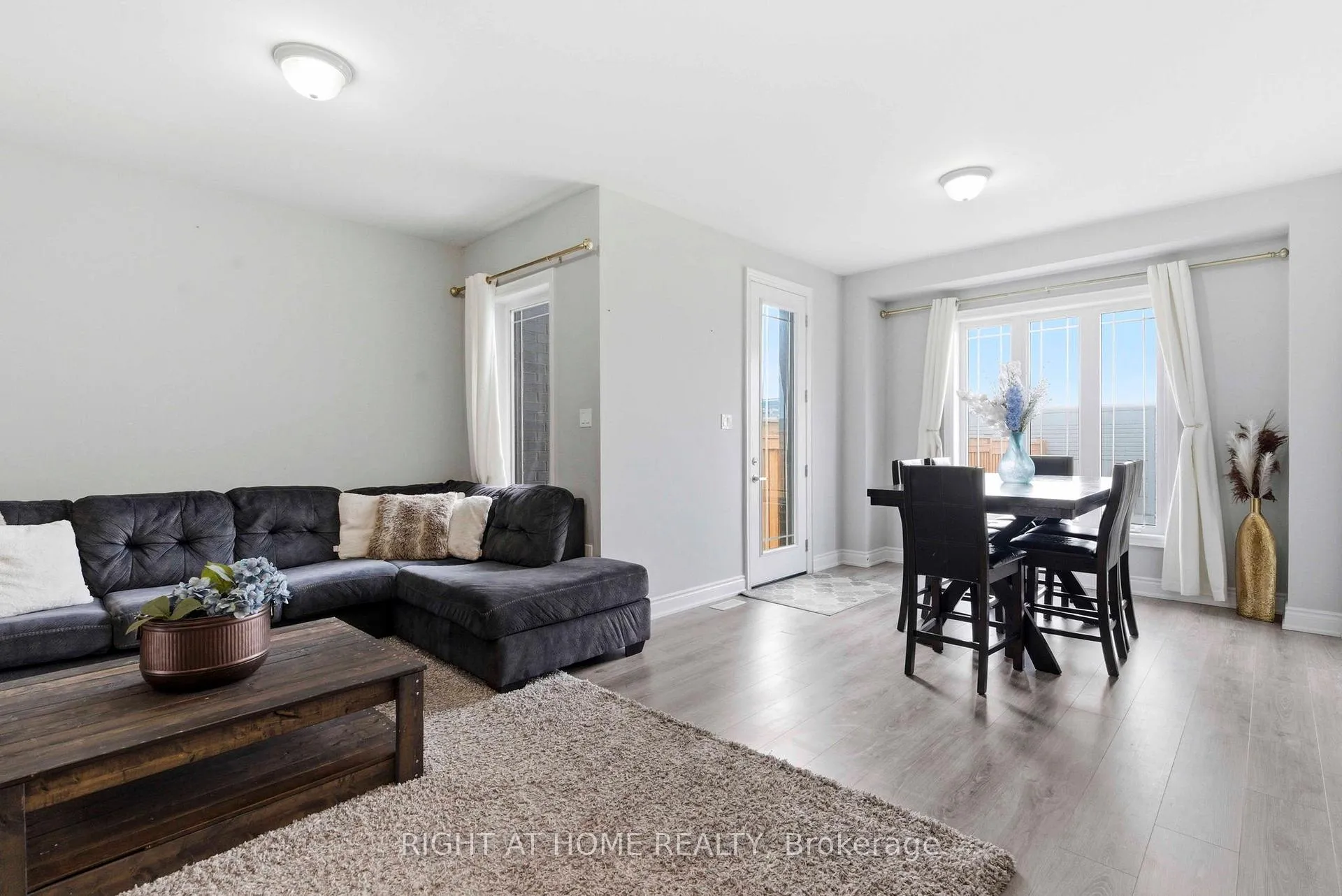 Photo 9 of 179 Walker Boulevard, New Tecumseth, Alliston — HOMEH