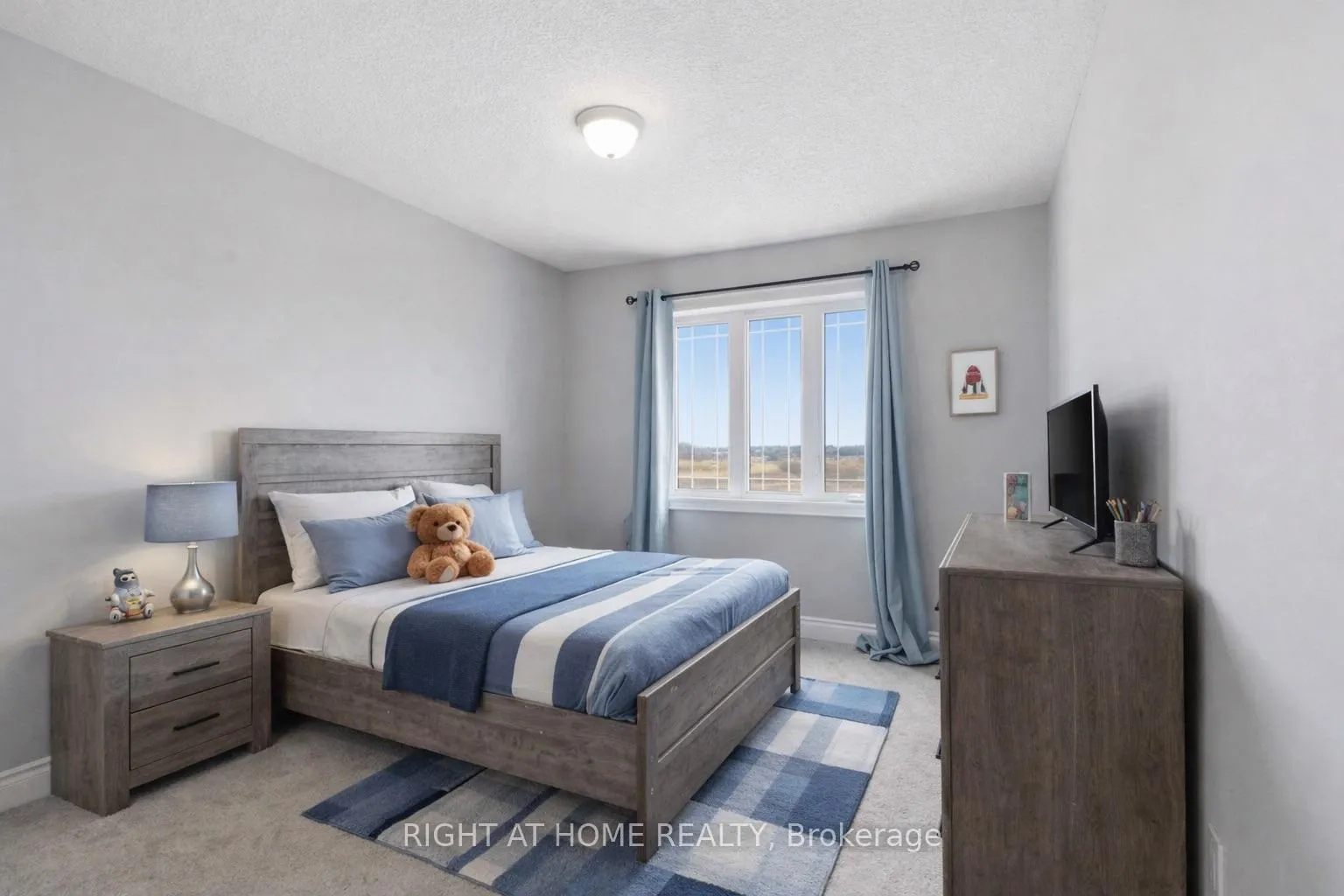 Photo 16 of 179 Walker Boulevard, New Tecumseth, Alliston — HOMEH