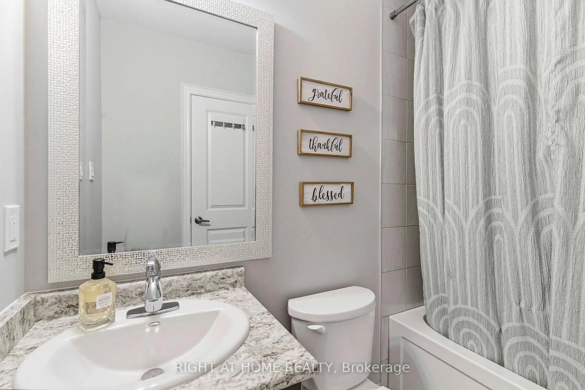 Photo 20 of 179 Walker Boulevard, New Tecumseth, Alliston — HOMEH