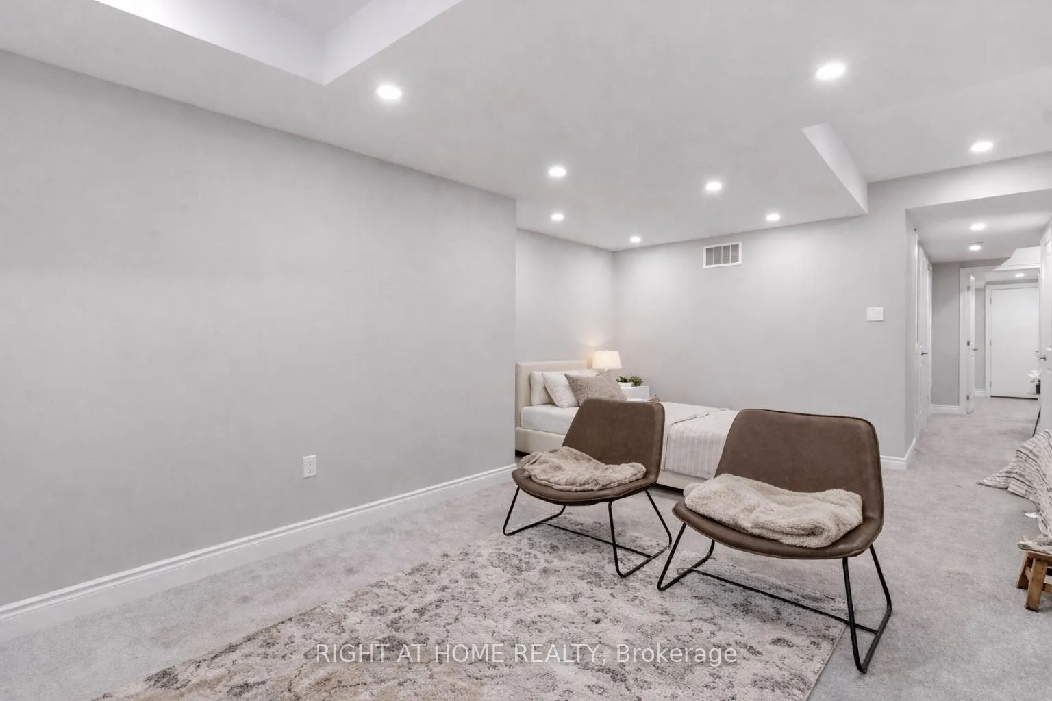 Photo 22 of 179 Walker Boulevard, New Tecumseth, Alliston — HOMEH