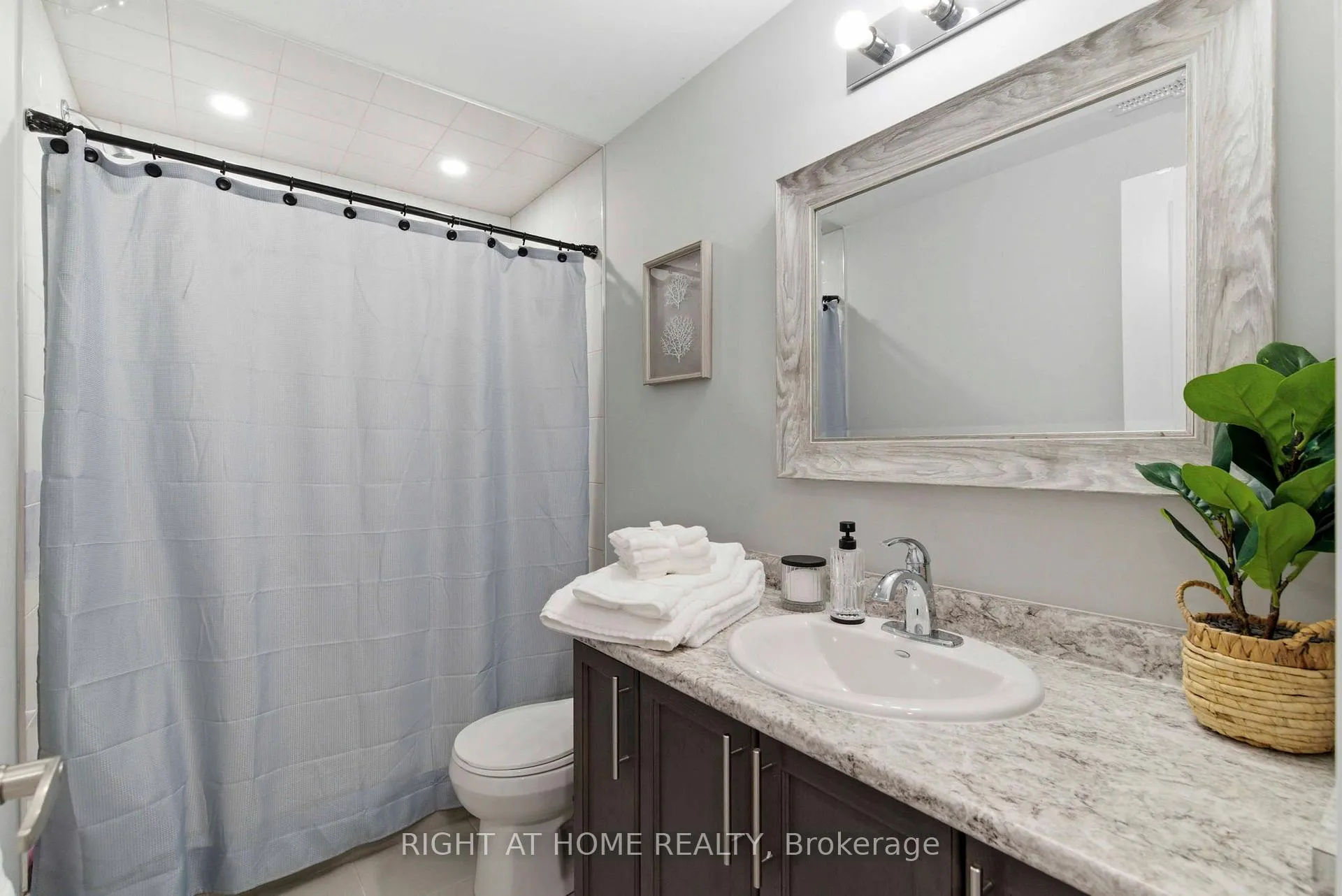 Photo 23 of 179 Walker Boulevard, New Tecumseth, Alliston — HOMEH
