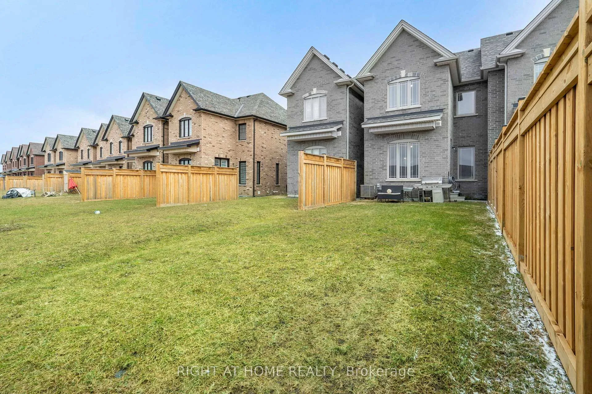 Photo 27 of 179 Walker Boulevard, New Tecumseth, Alliston — HOMEH