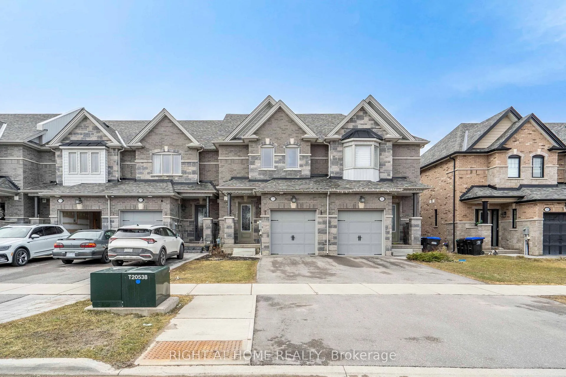 Photo 29 of 179 Walker Boulevard, New Tecumseth, Alliston — HOMEH