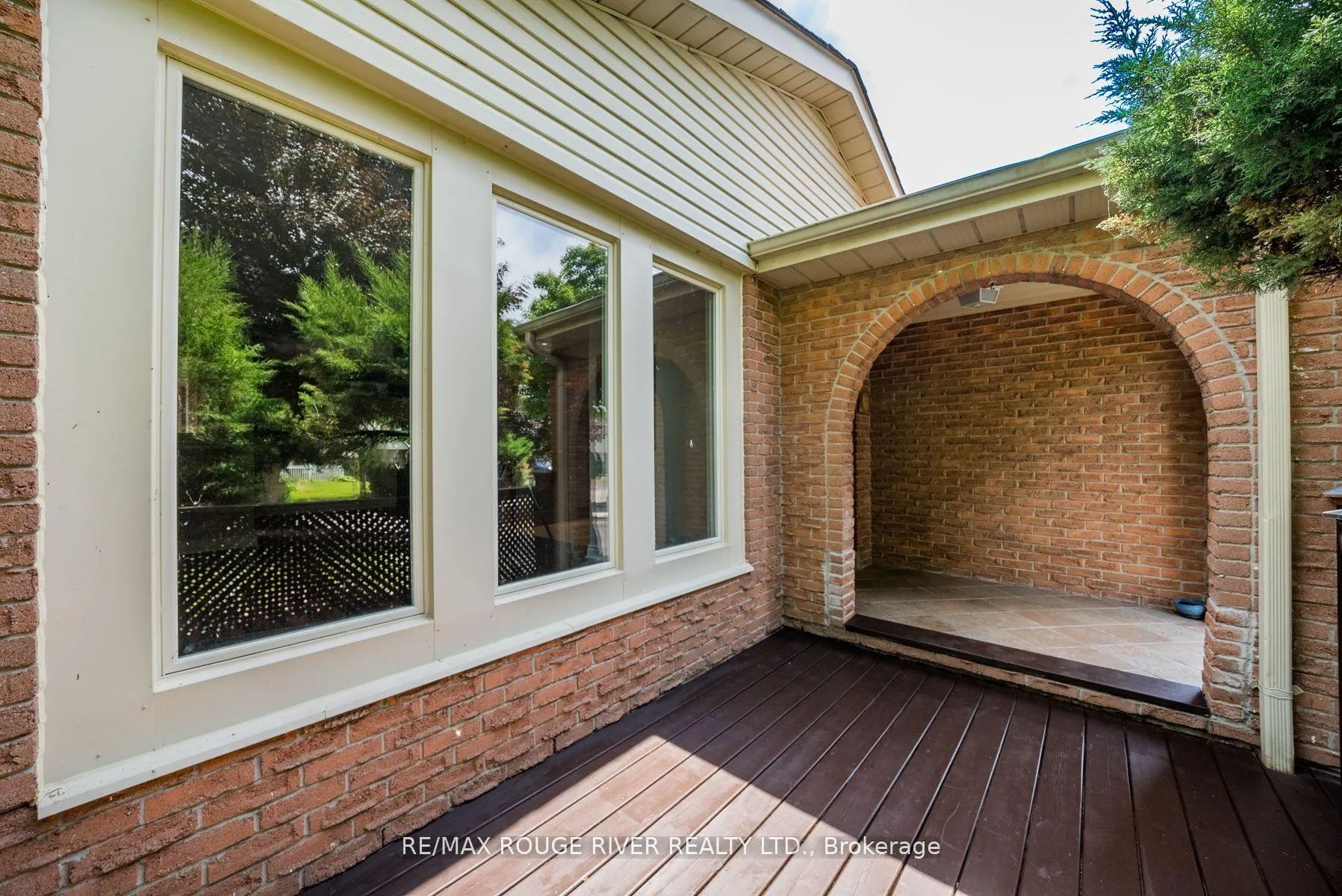 Photo 1 of 3 Swanston Crescent, Ajax, South West — HOMEH