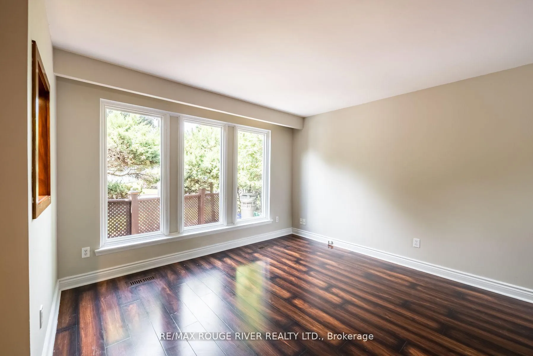 Photo 7 of 3 Swanston Crescent, Ajax, South West — HOMEH