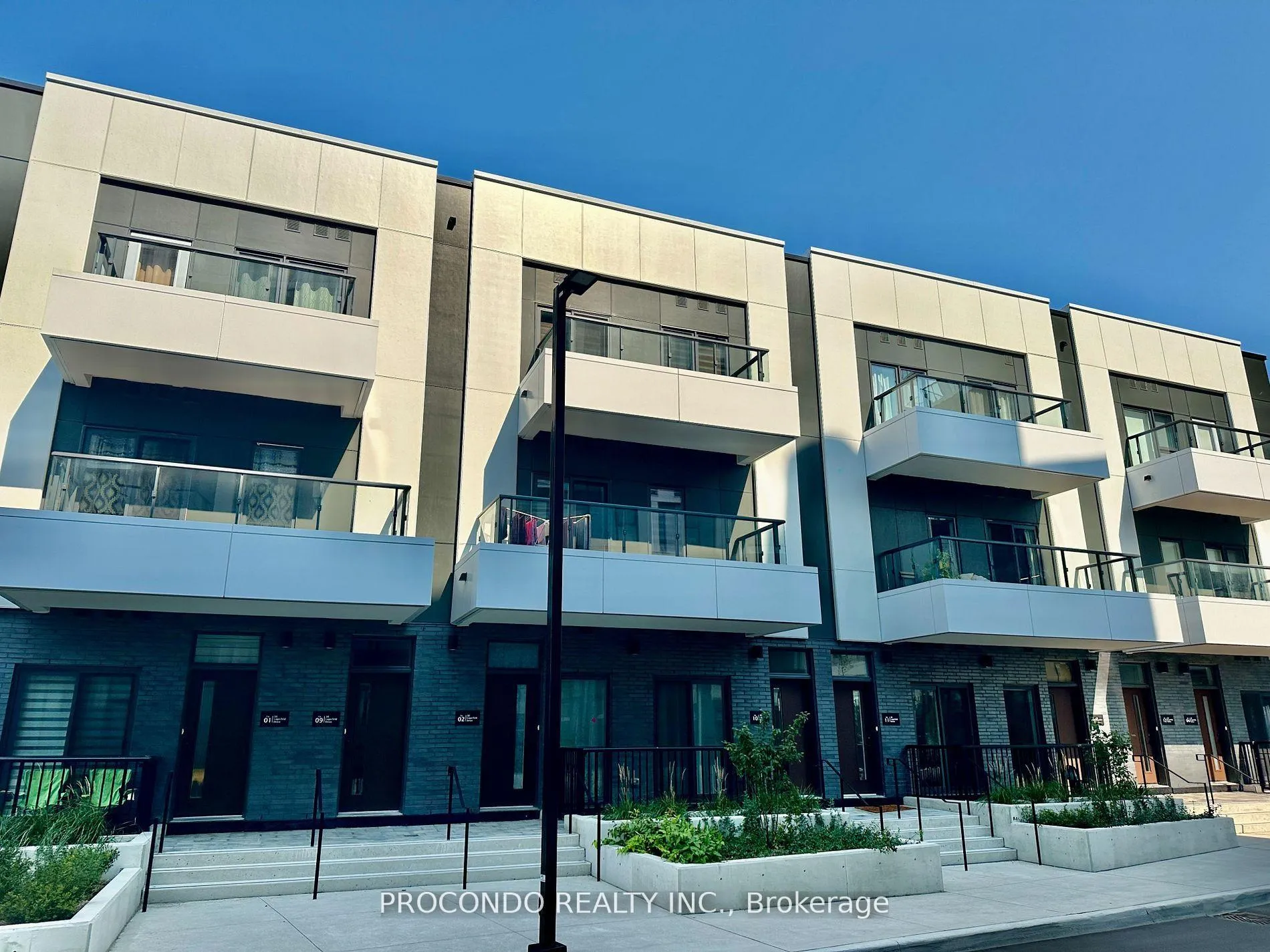 Photo 1 of Unit Th02, 30 Lagerfeld Drive, Brampton, Credit Valley — HOMEH