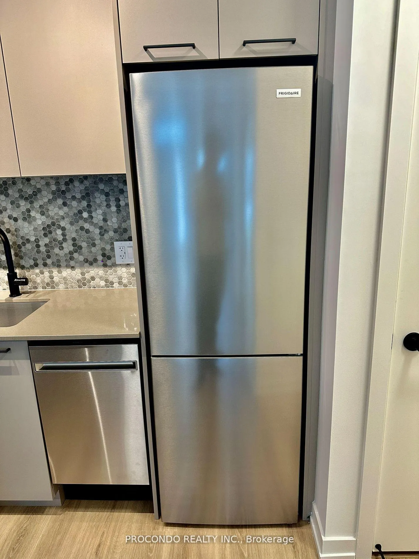 Photo 7 of Unit Th02, 30 Lagerfeld Drive, Brampton, Credit Valley — HOMEH