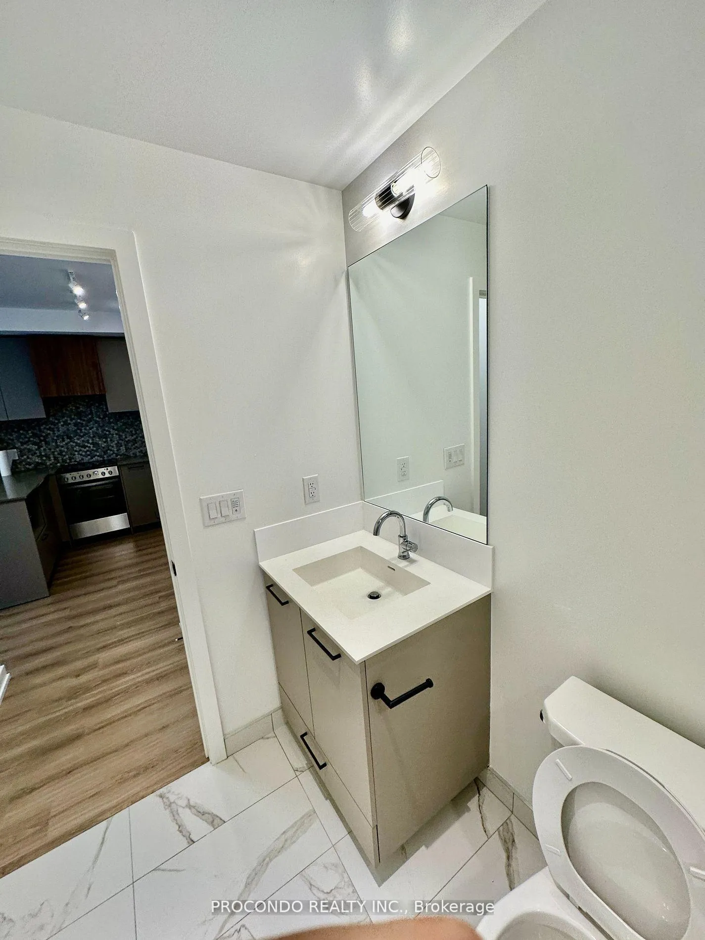Photo 10 of Unit Th02, 30 Lagerfeld Drive, Brampton, Credit Valley — HOMEH