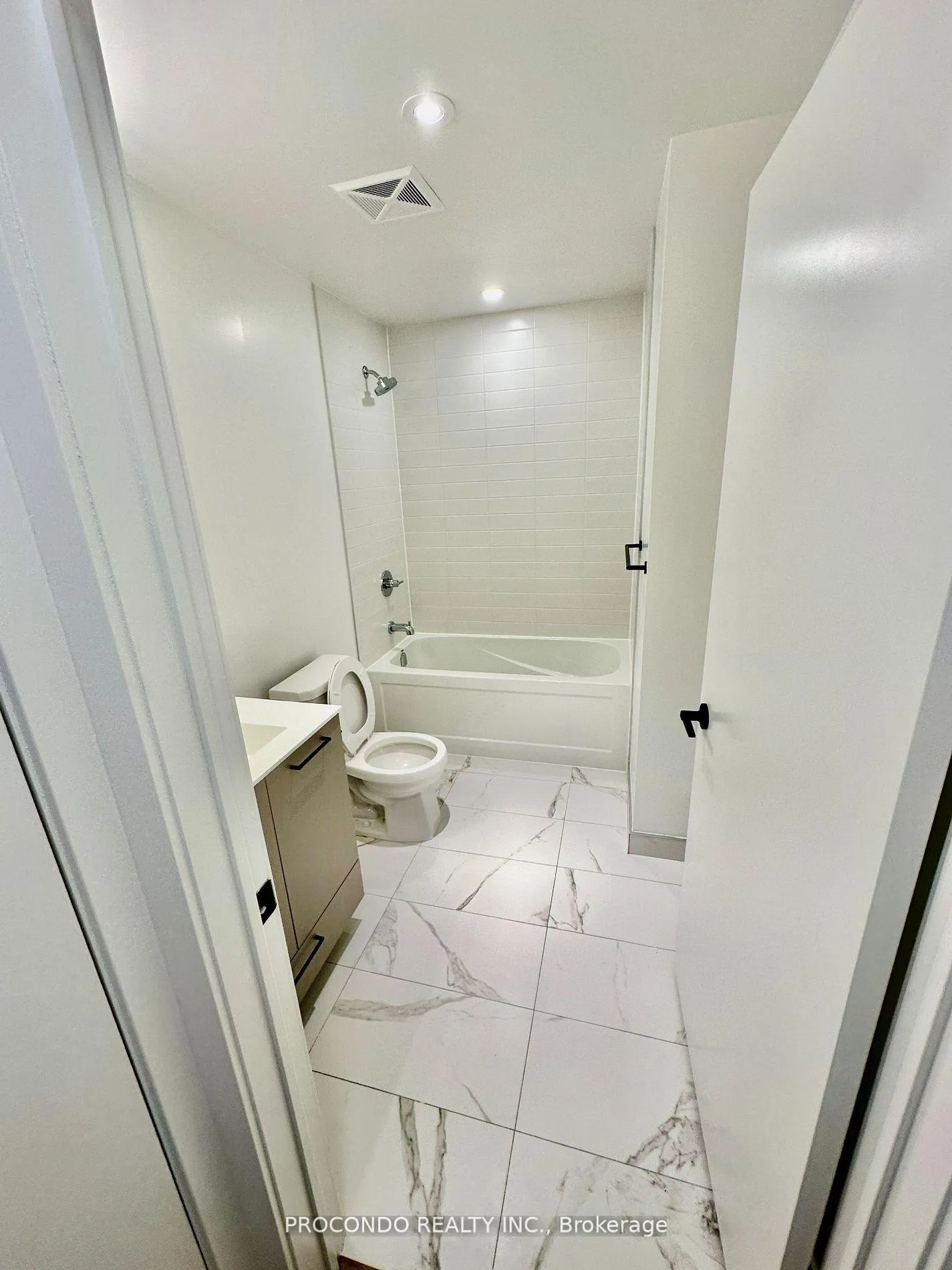 Photo 12 of Unit Th02, 30 Lagerfeld Drive, Brampton, Credit Valley — HOMEH