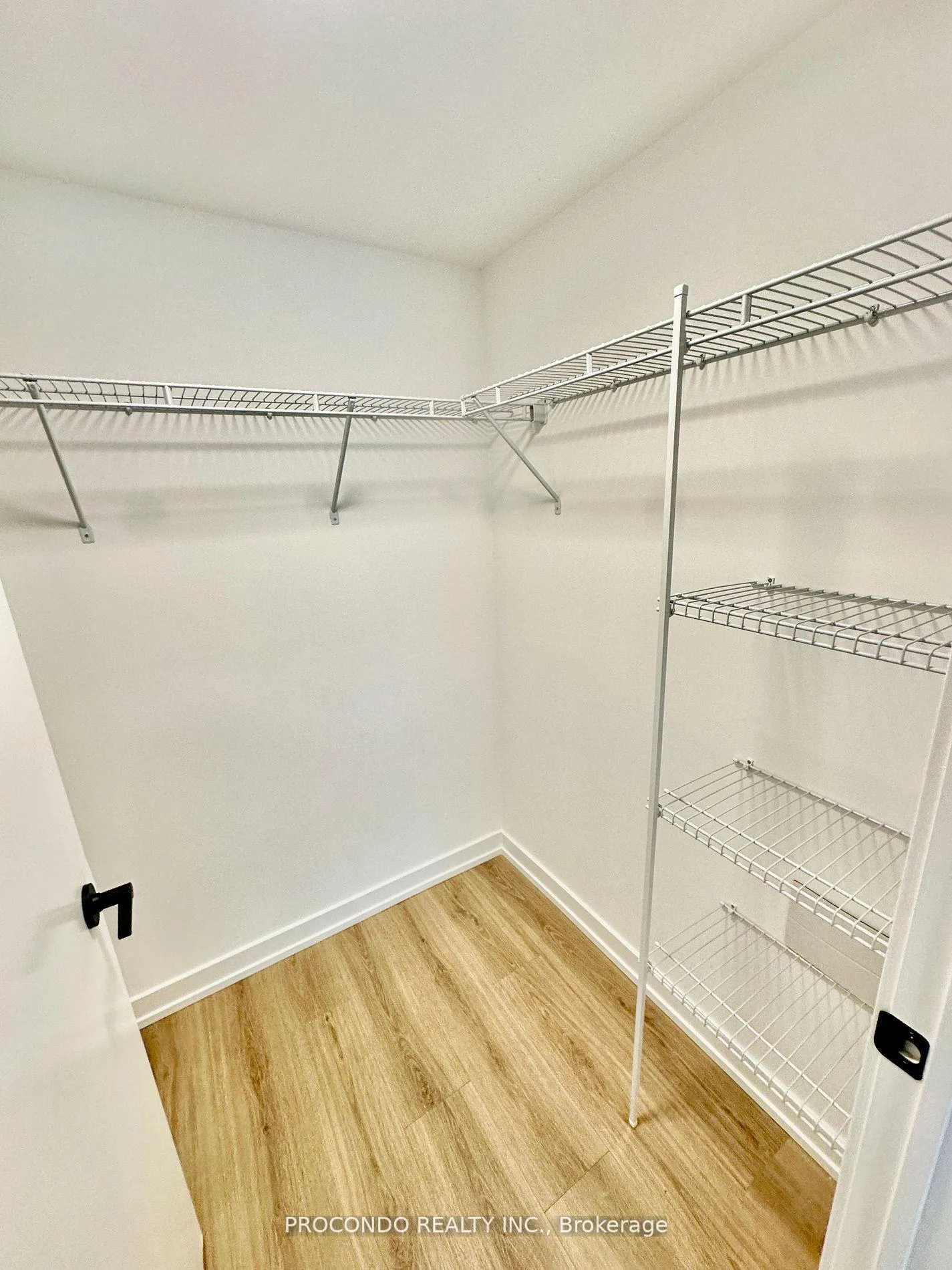 Photo 13 of Unit Th02, 30 Lagerfeld Drive, Brampton, Credit Valley — HOMEH