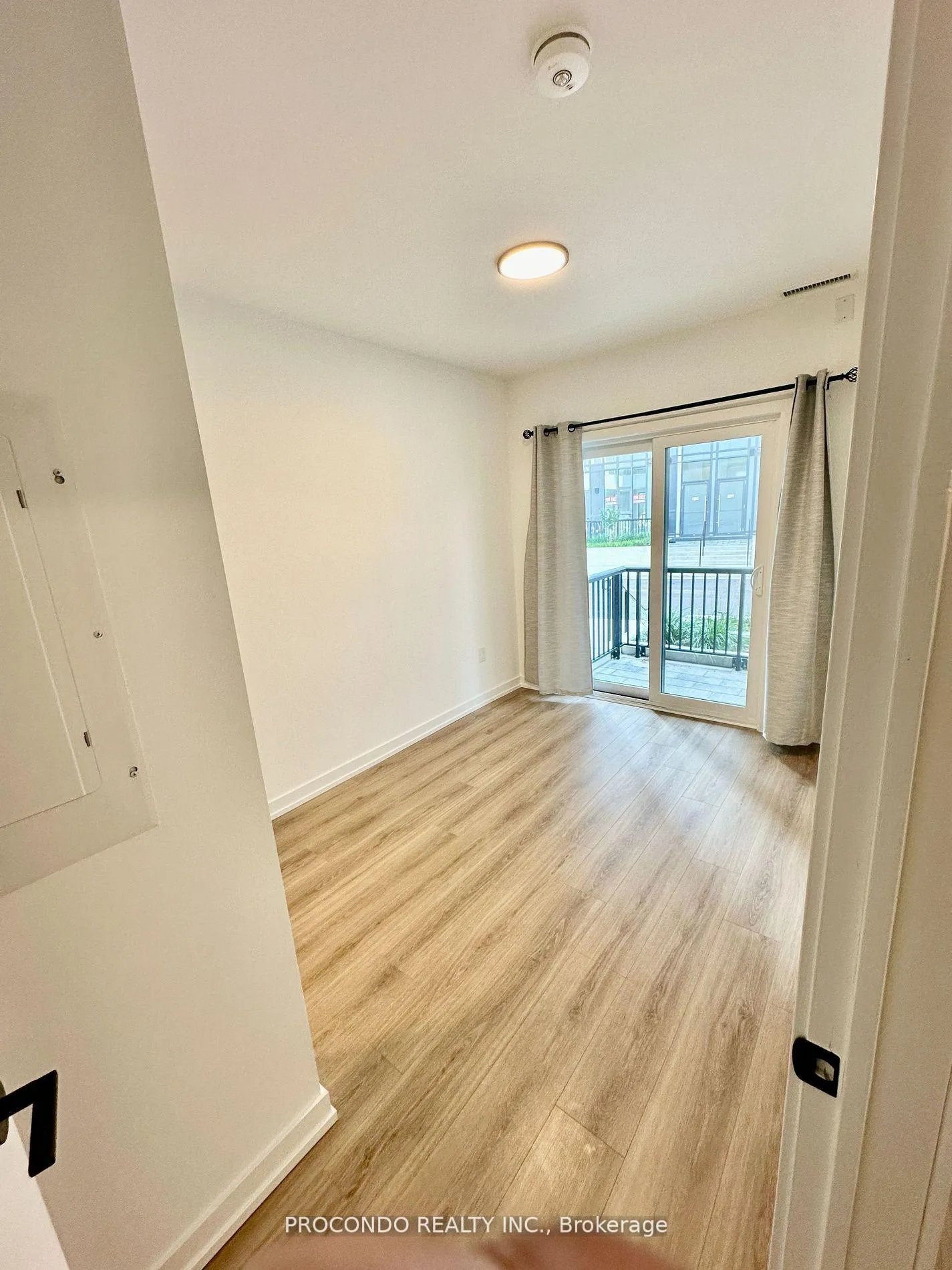 Photo 16 of Unit Th02, 30 Lagerfeld Drive, Brampton, Credit Valley — HOMEH