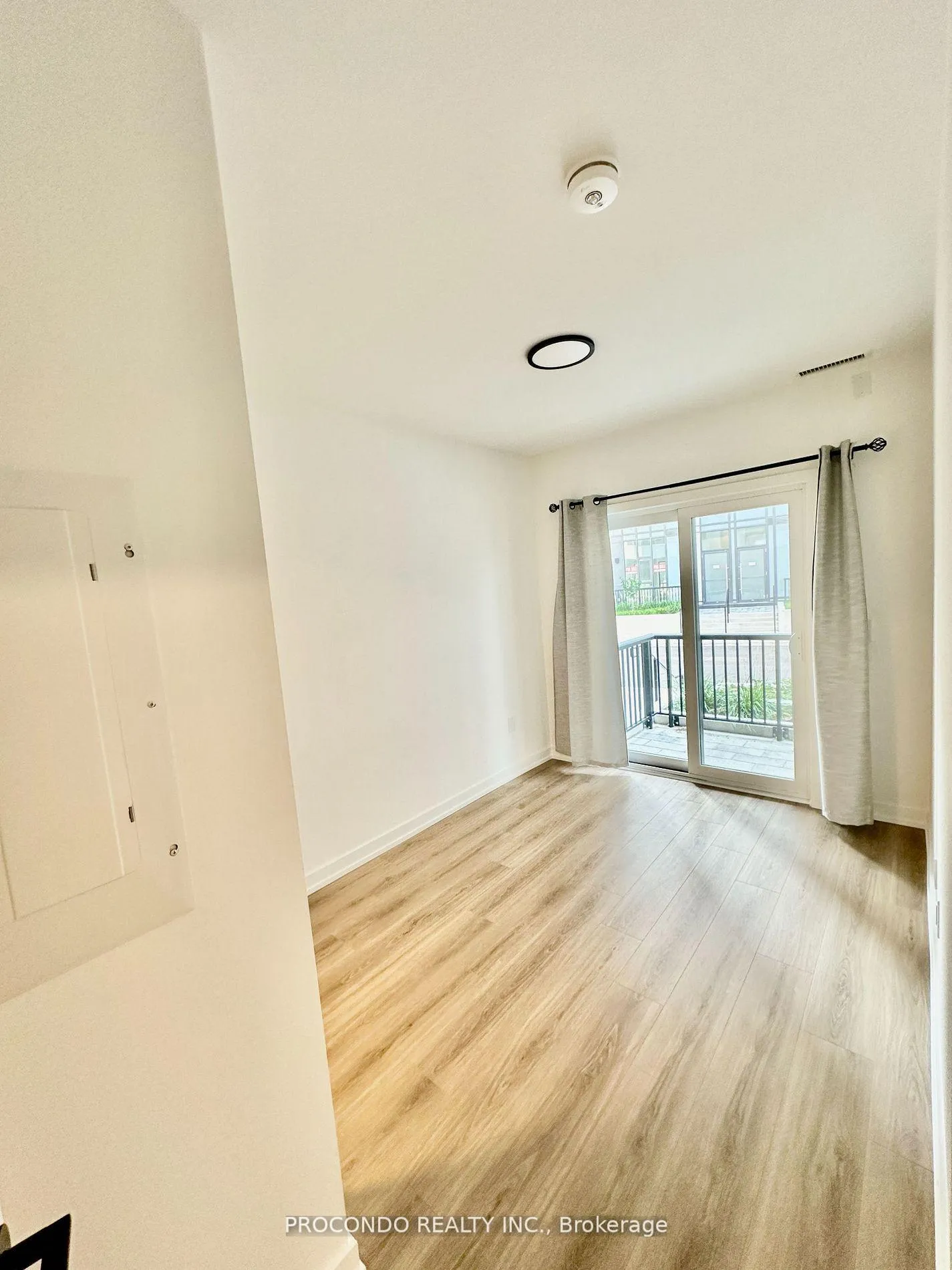 Photo 18 of Unit Th02, 30 Lagerfeld Drive, Brampton, Credit Valley — HOMEH