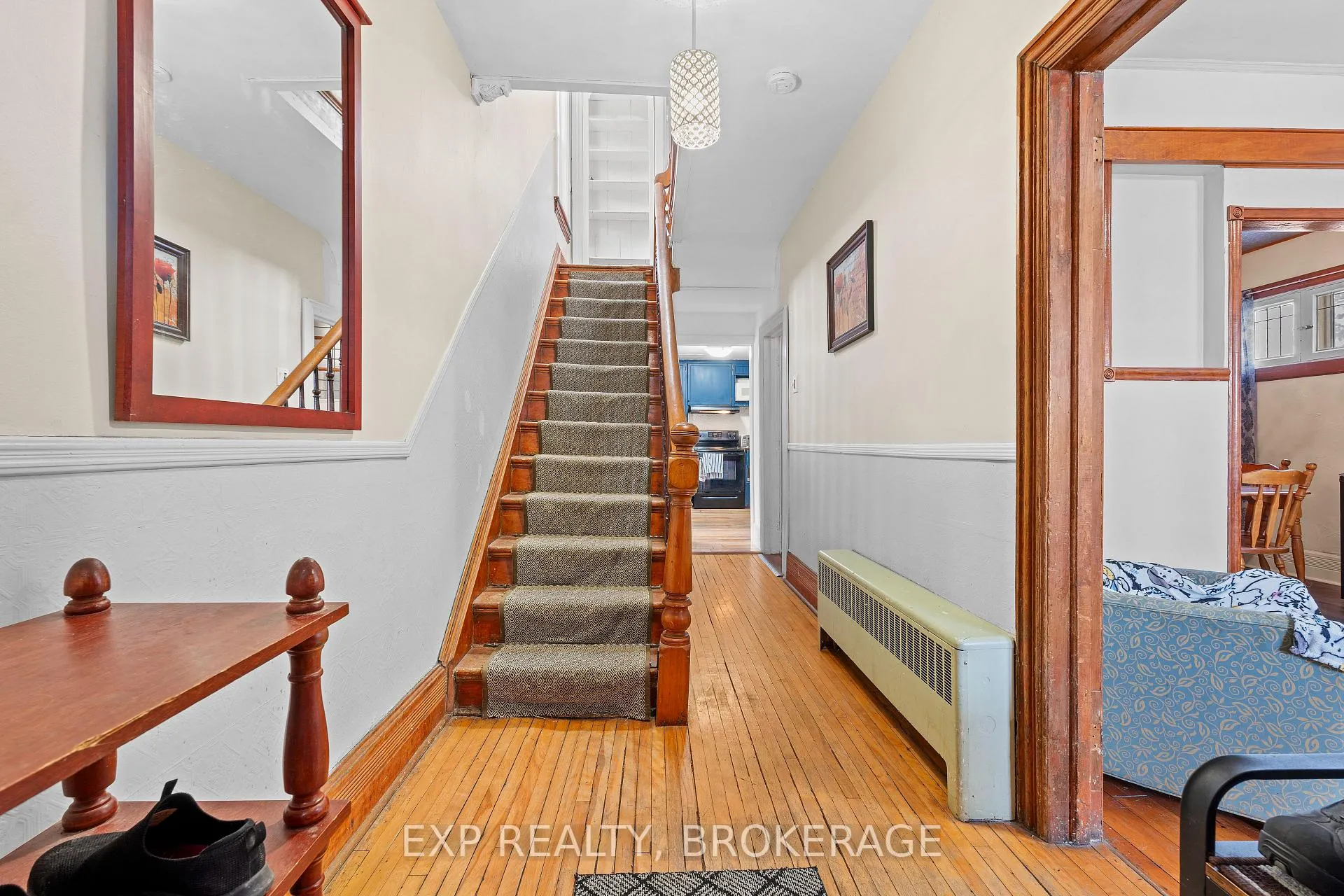 Photo 3 of 212 Rideau Street, Kingston, East of Sir John A. Blvd — HOMEH