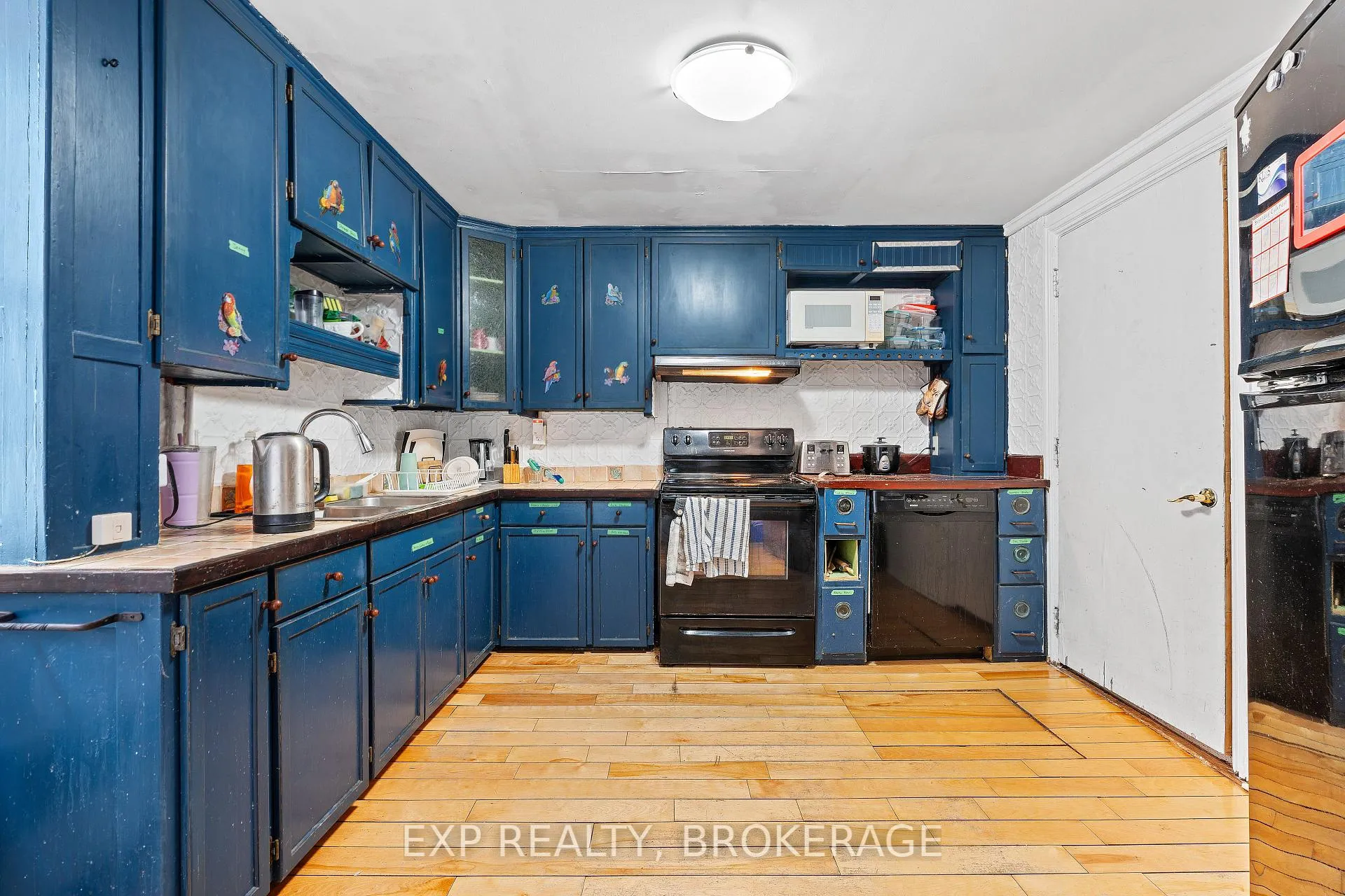 Photo 8 of 212 Rideau Street, Kingston, East of Sir John A. Blvd — HOMEH