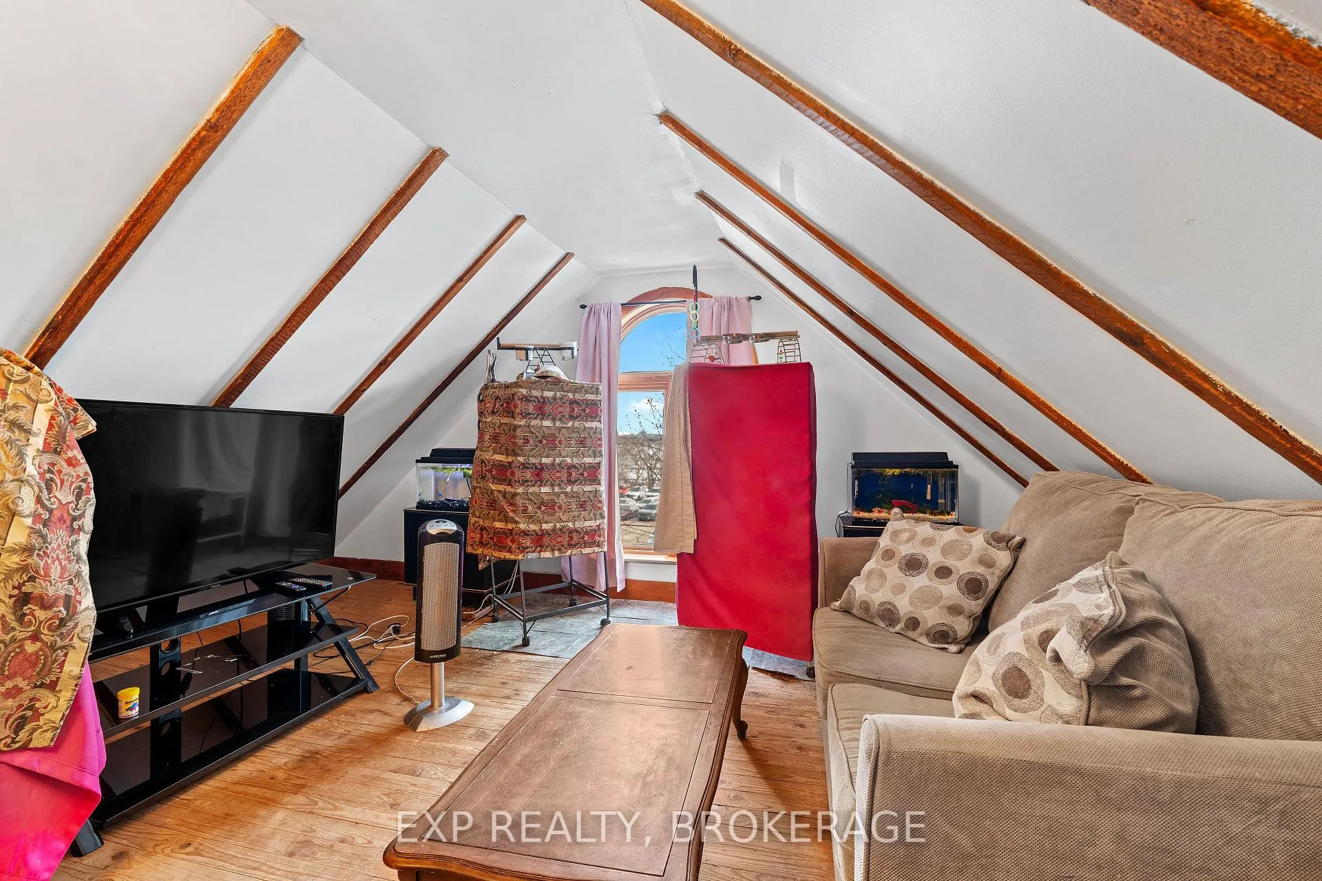Photo 13 of 212 Rideau Street, Kingston, East of Sir John A. Blvd — HOMEH