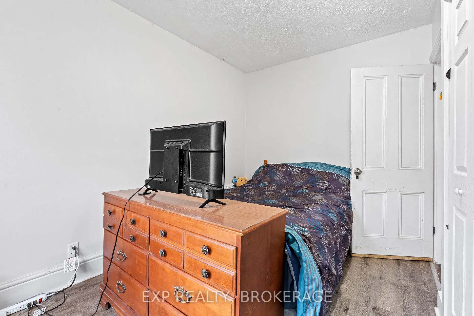 Photo 18 of 212 Rideau Street, Kingston, East of Sir John A. Blvd — HOMEH