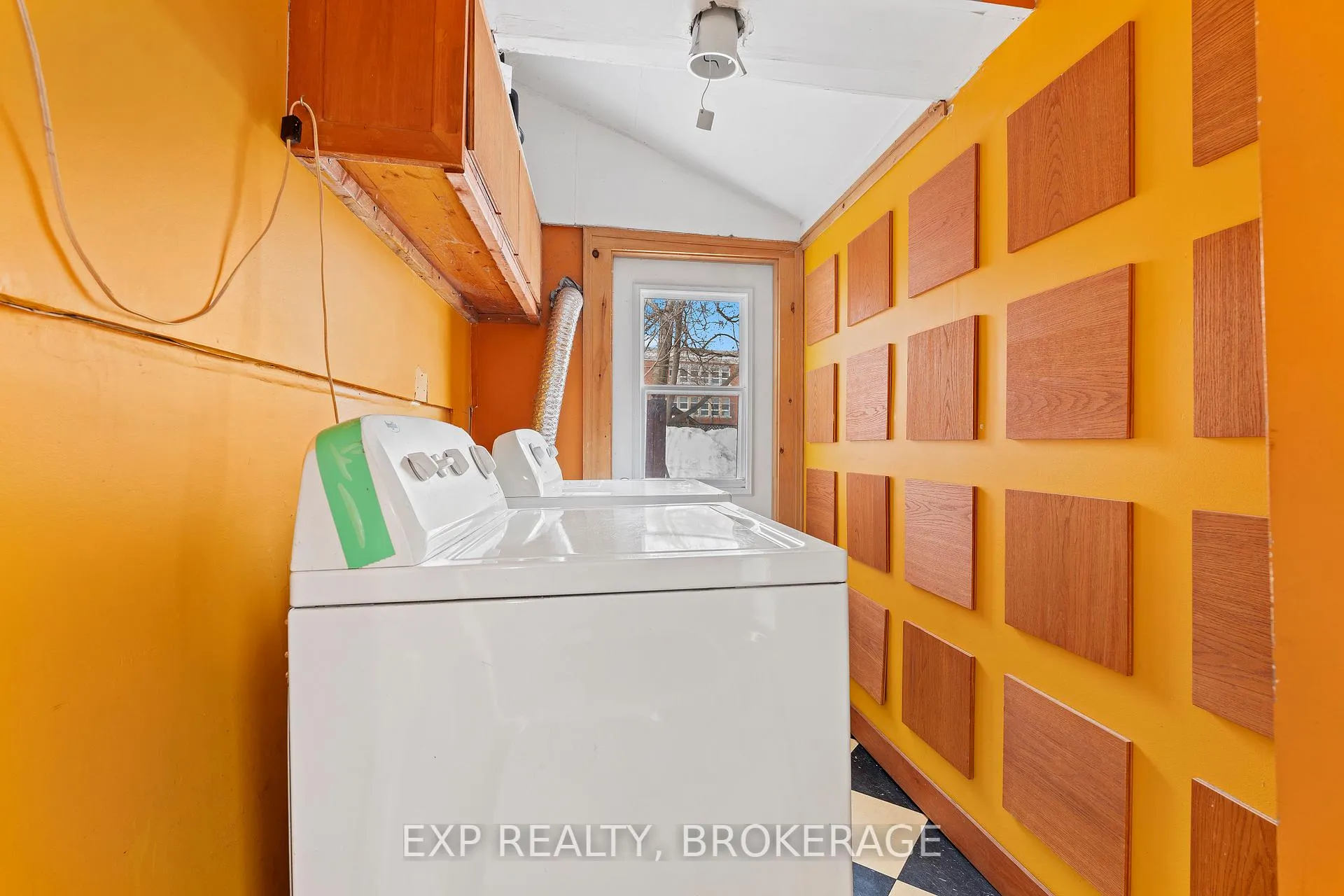 Photo 21 of 212 Rideau Street, Kingston, East of Sir John A. Blvd — HOMEH