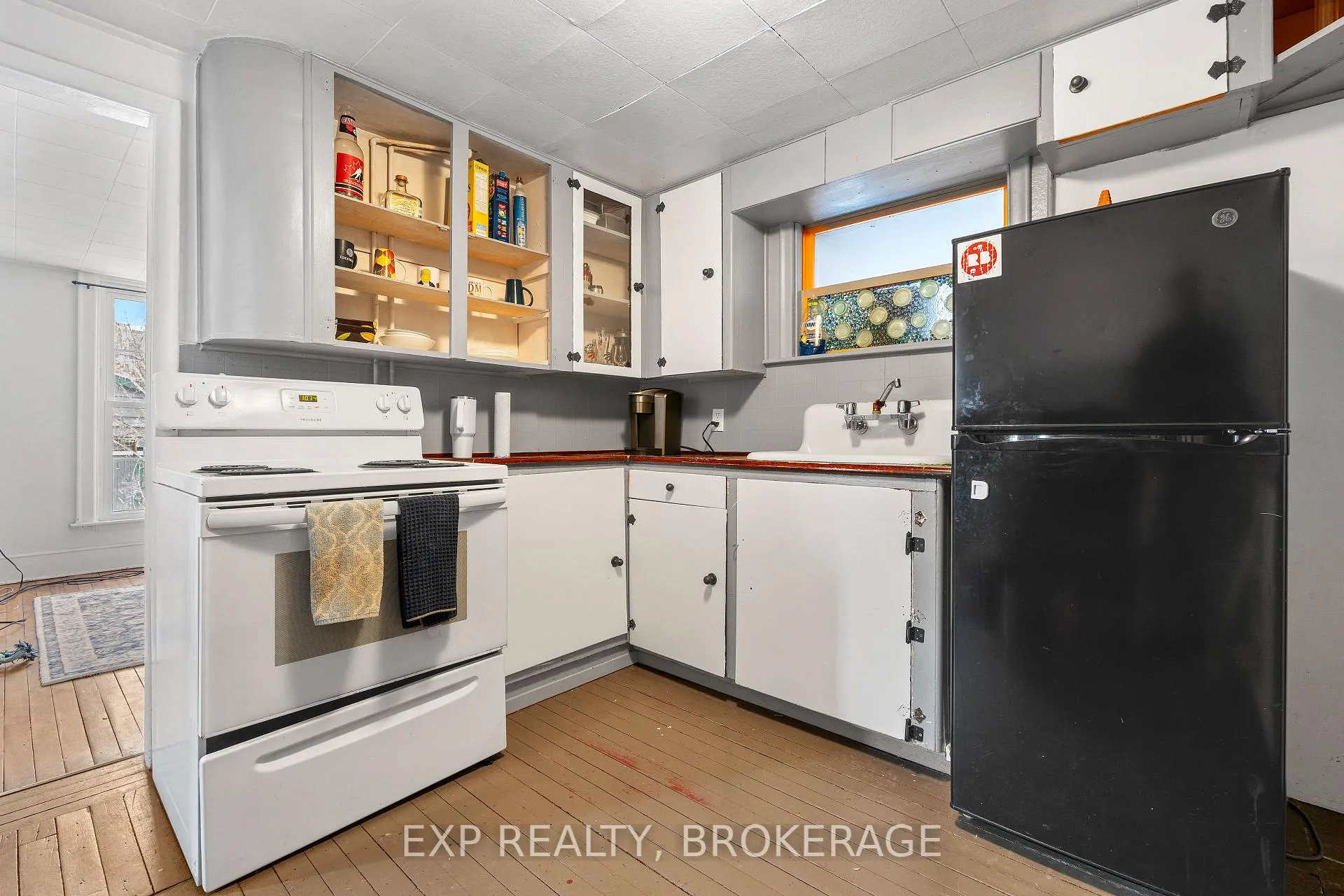 Photo 25 of 212 Rideau Street, Kingston, East of Sir John A. Blvd — HOMEH