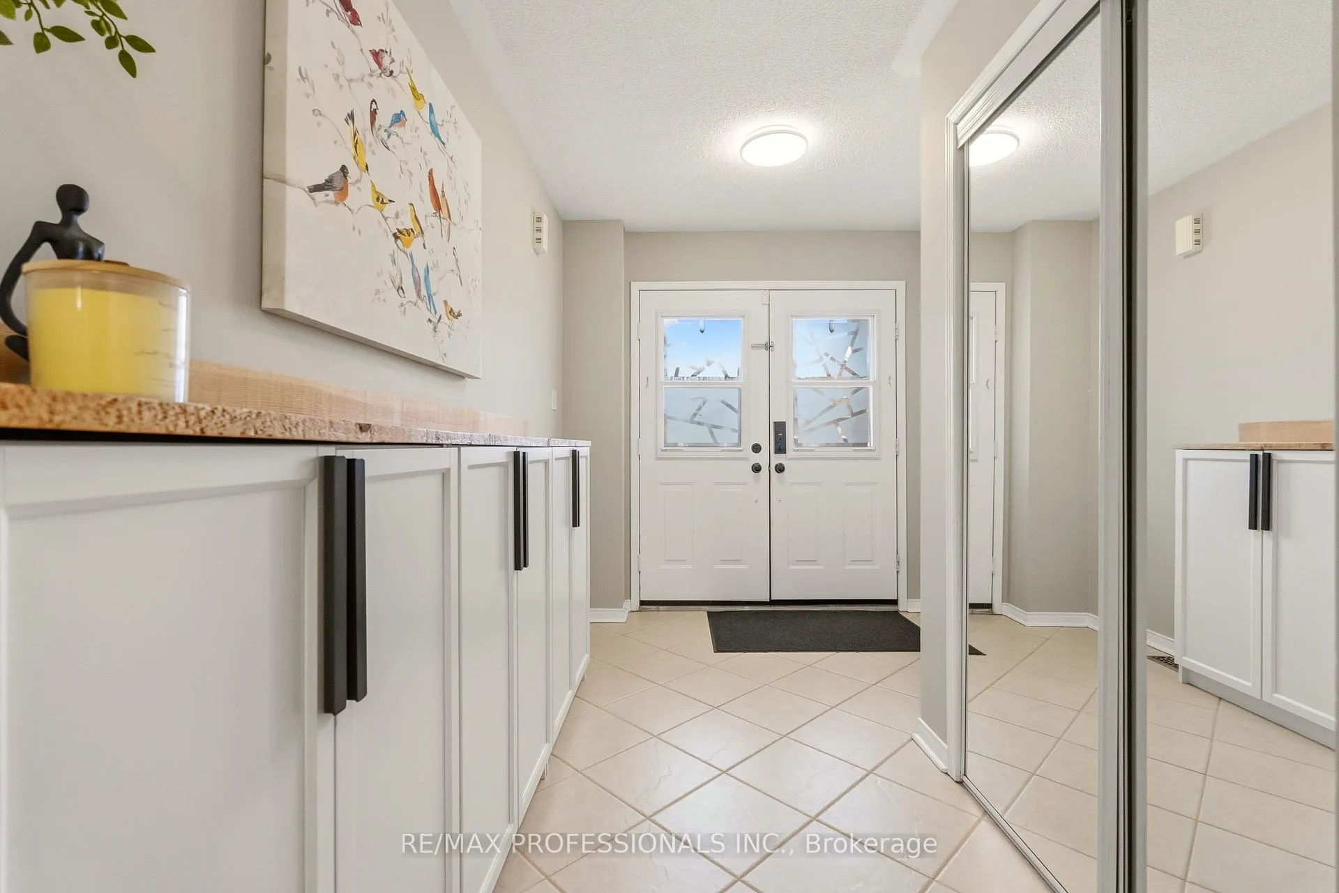 Photo 9 of 34 Harding Street, Halton Hills, Georgetown — HOMEH