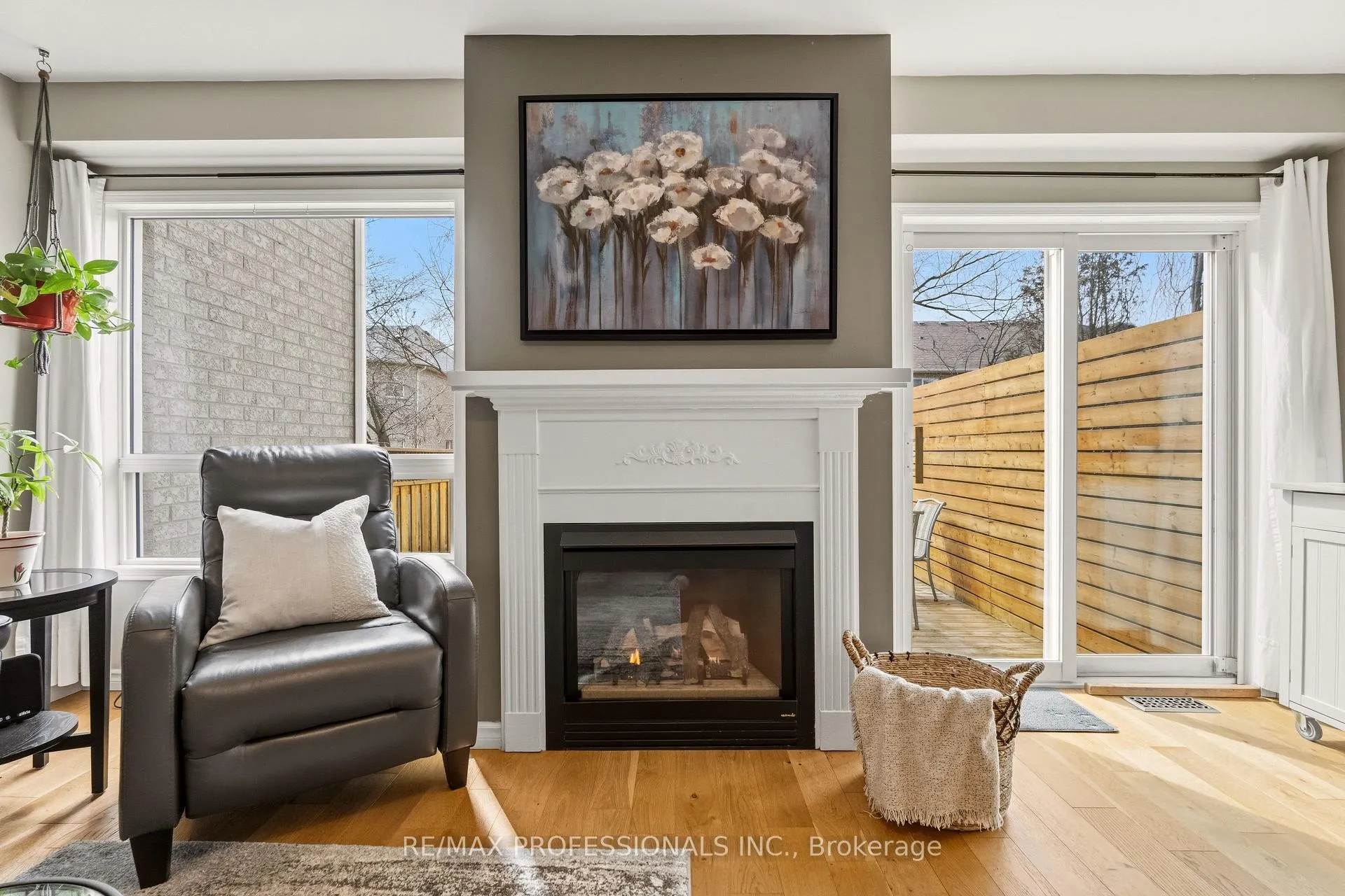 Photo 17 of 34 Harding Street, Halton Hills, Georgetown — HOMEH