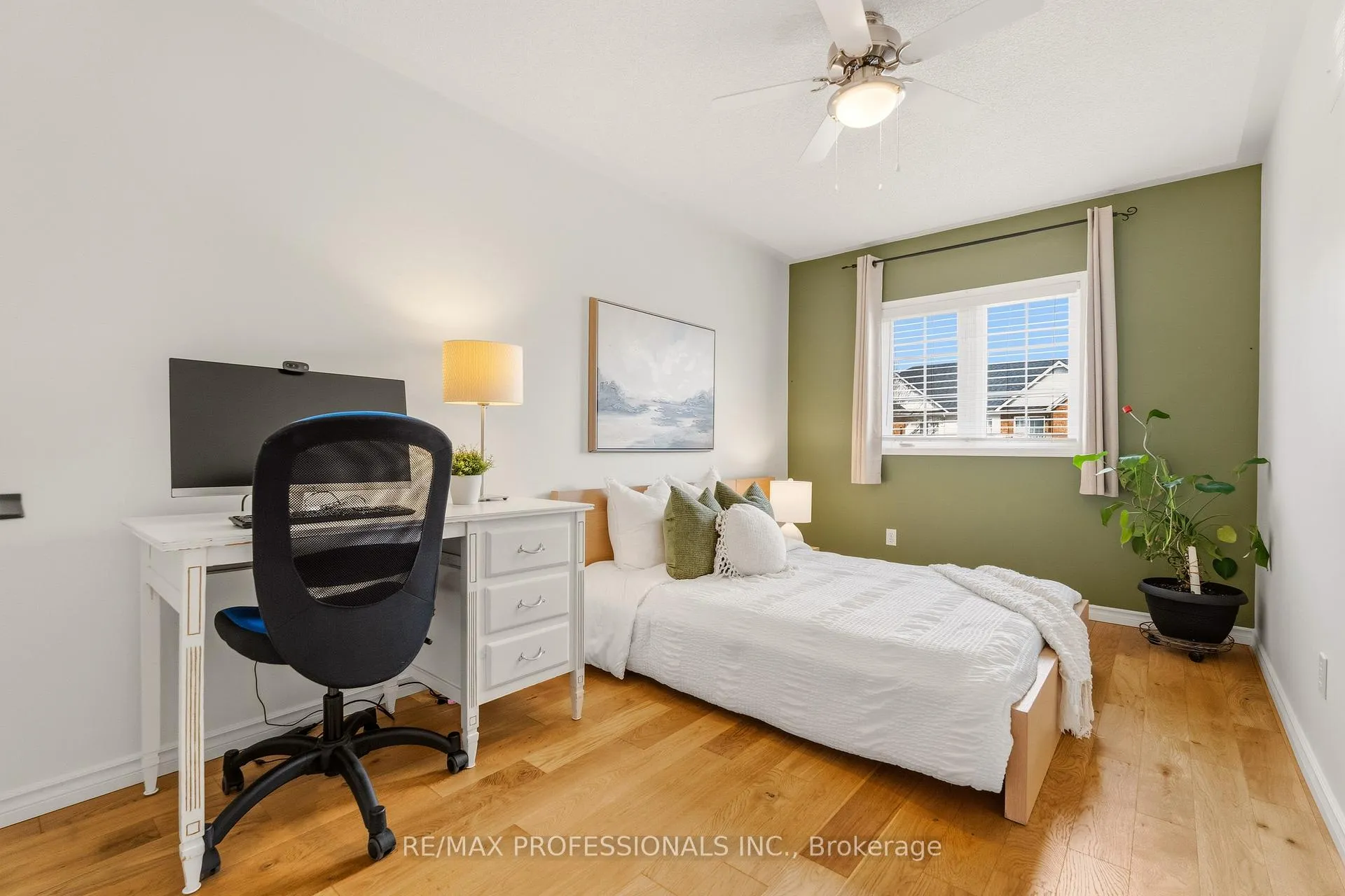 Photo 27 of 34 Harding Street, Halton Hills, Georgetown — HOMEH