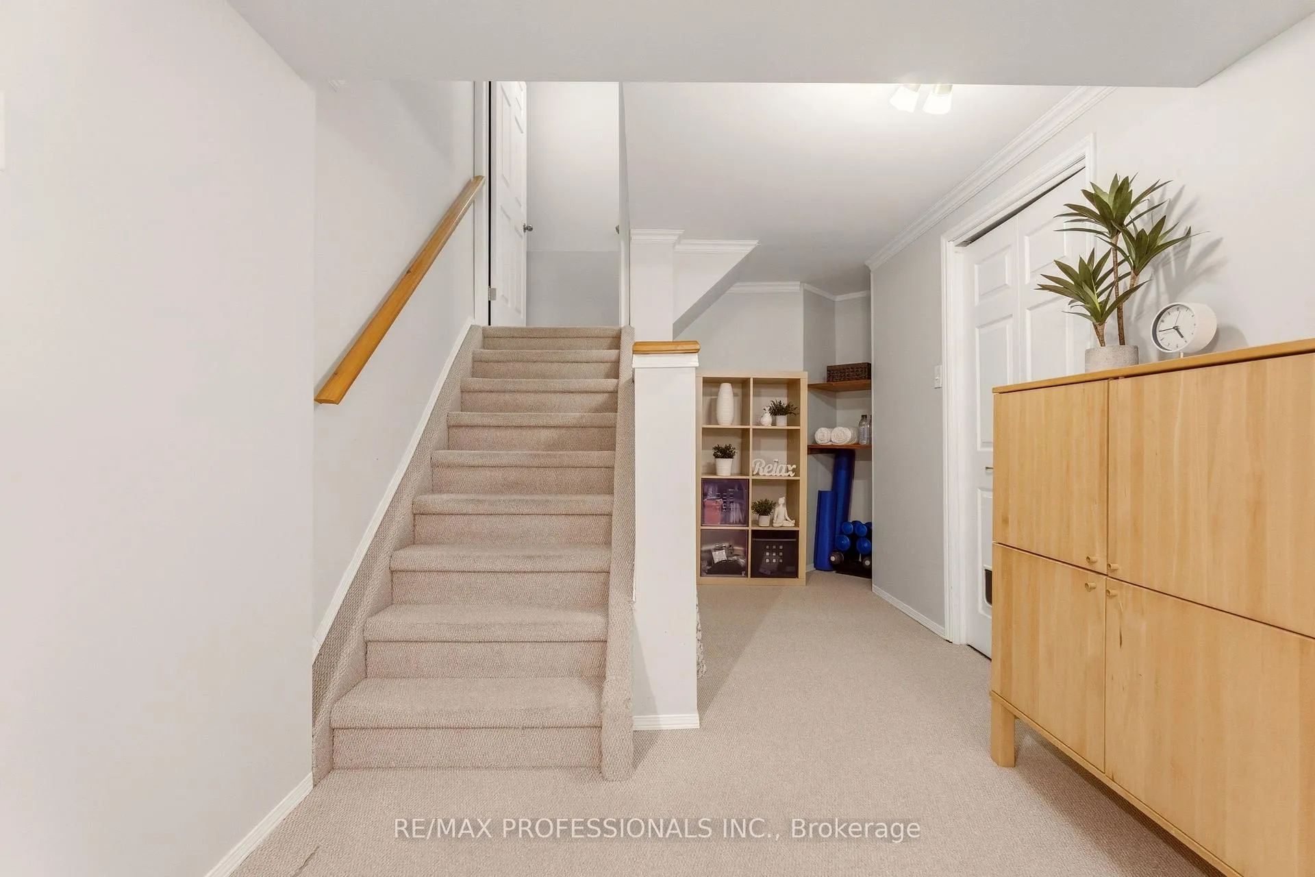 Photo 33 of 34 Harding Street, Halton Hills, Georgetown — HOMEH
