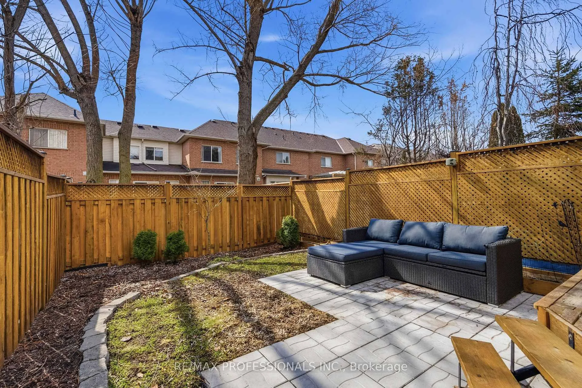 Photo 40 of 34 Harding Street, Halton Hills, Georgetown — HOMEH