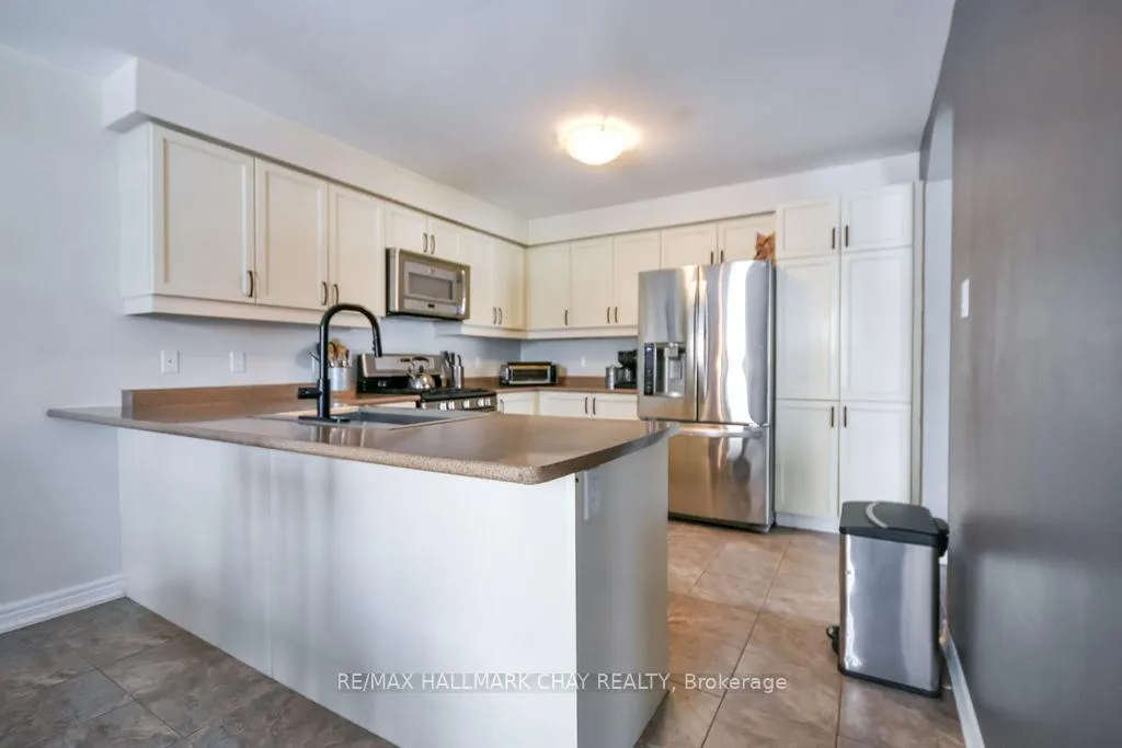 Photo 11 of 212 Maplewood Drive, Essa, Angus — HOMEH
