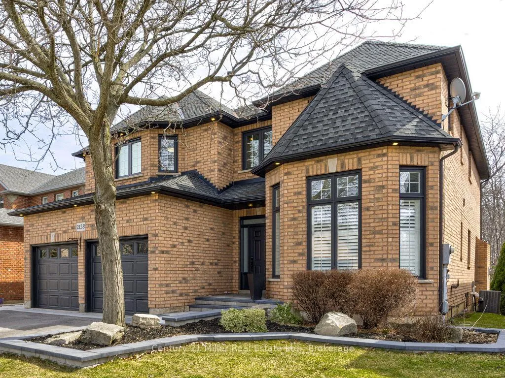 Photo 3 of 2128 Arbourview Drive, Oakville, Westmount — HOMEH