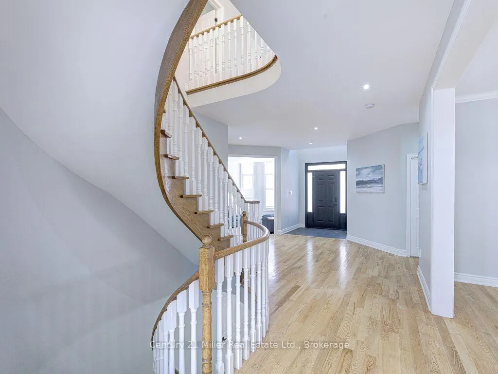 Photo 4 of 2128 Arbourview Drive, Oakville, Westmount — HOMEH