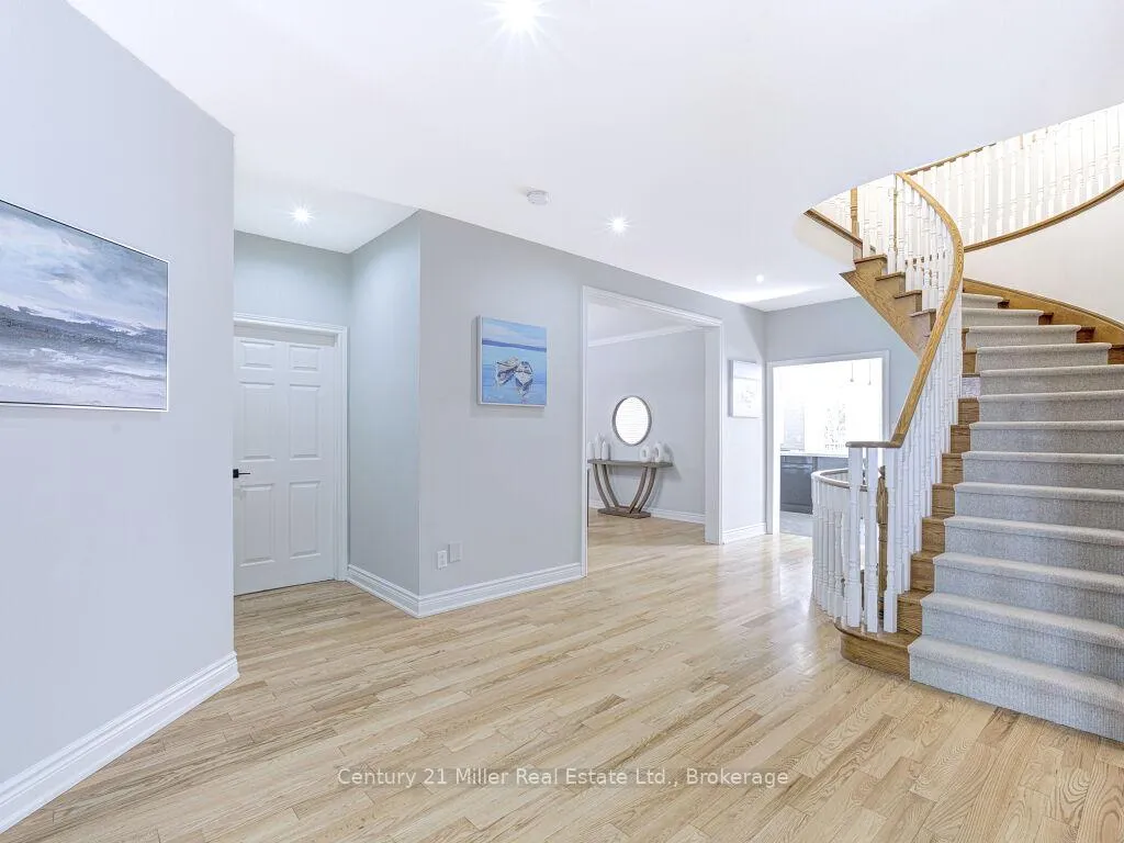 Photo 5 of 2128 Arbourview Drive, Oakville, Westmount — HOMEH