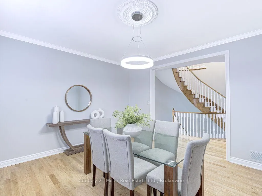 Photo 10 of 2128 Arbourview Drive, Oakville, Westmount — HOMEH