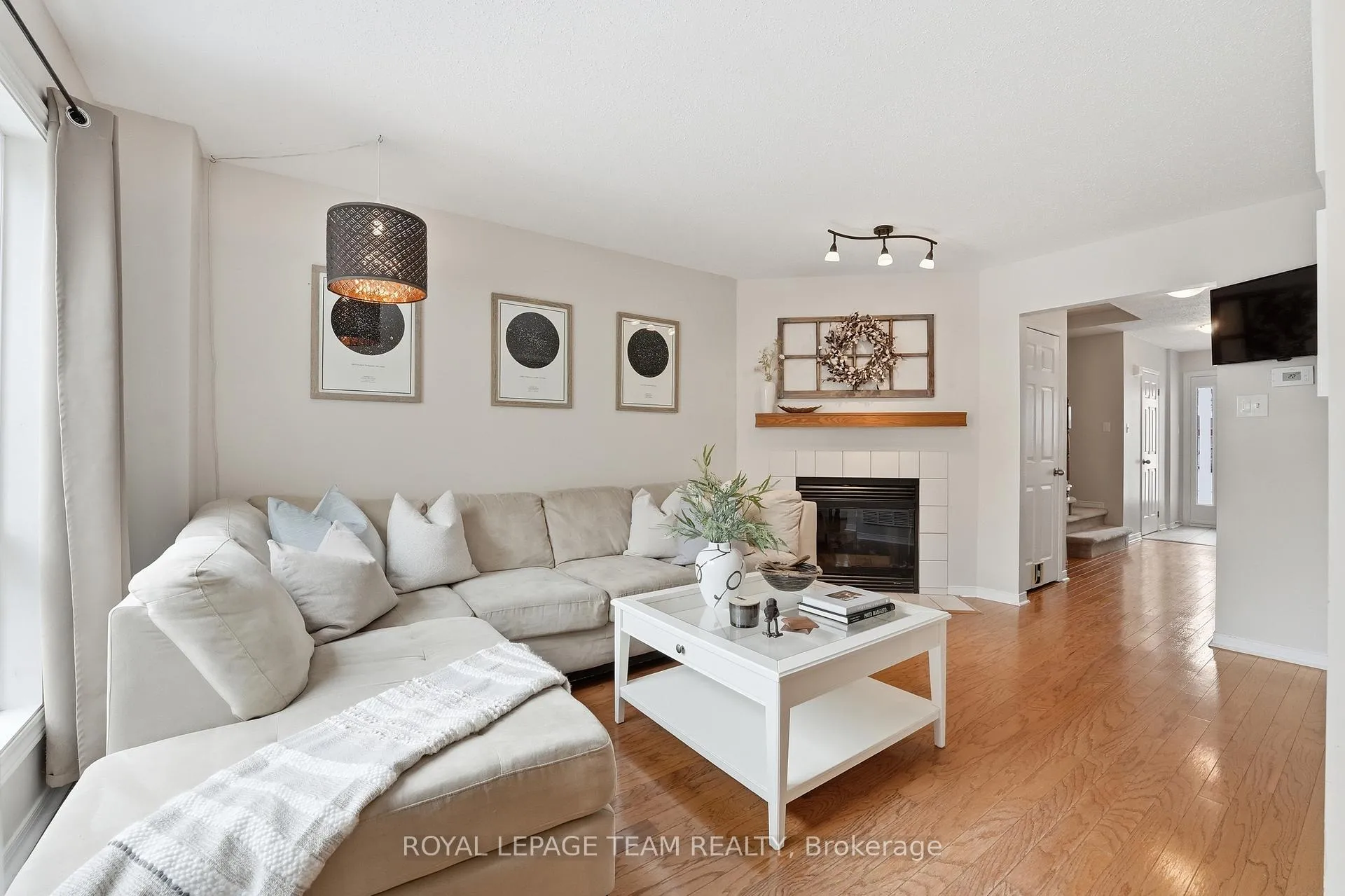 Photo 8 of 11 Furlong Crescent, Ottawa, Kanata - Bridlewood — HOMEH