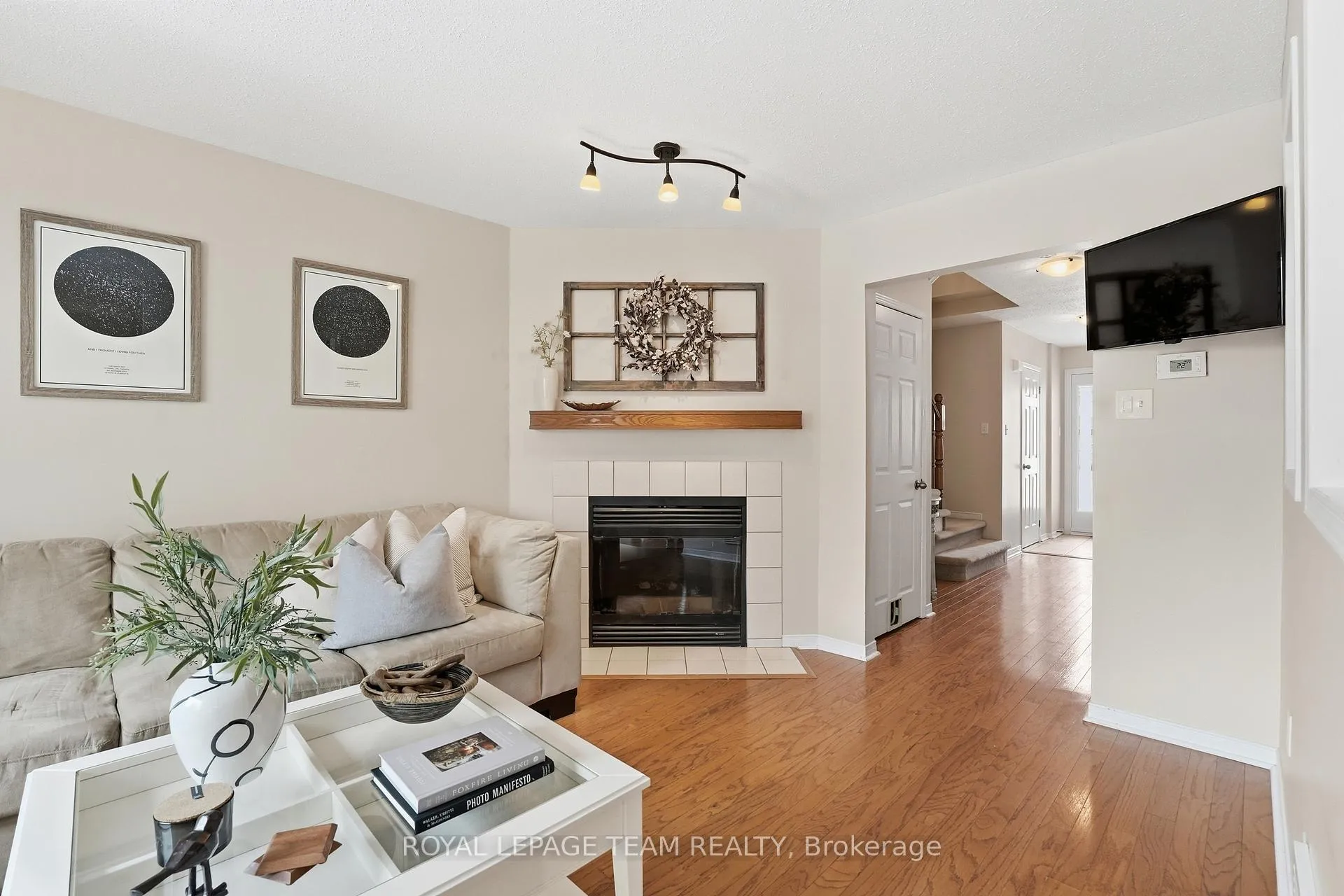 Photo 10 of 11 Furlong Crescent, Ottawa, Kanata - Bridlewood — HOMEH