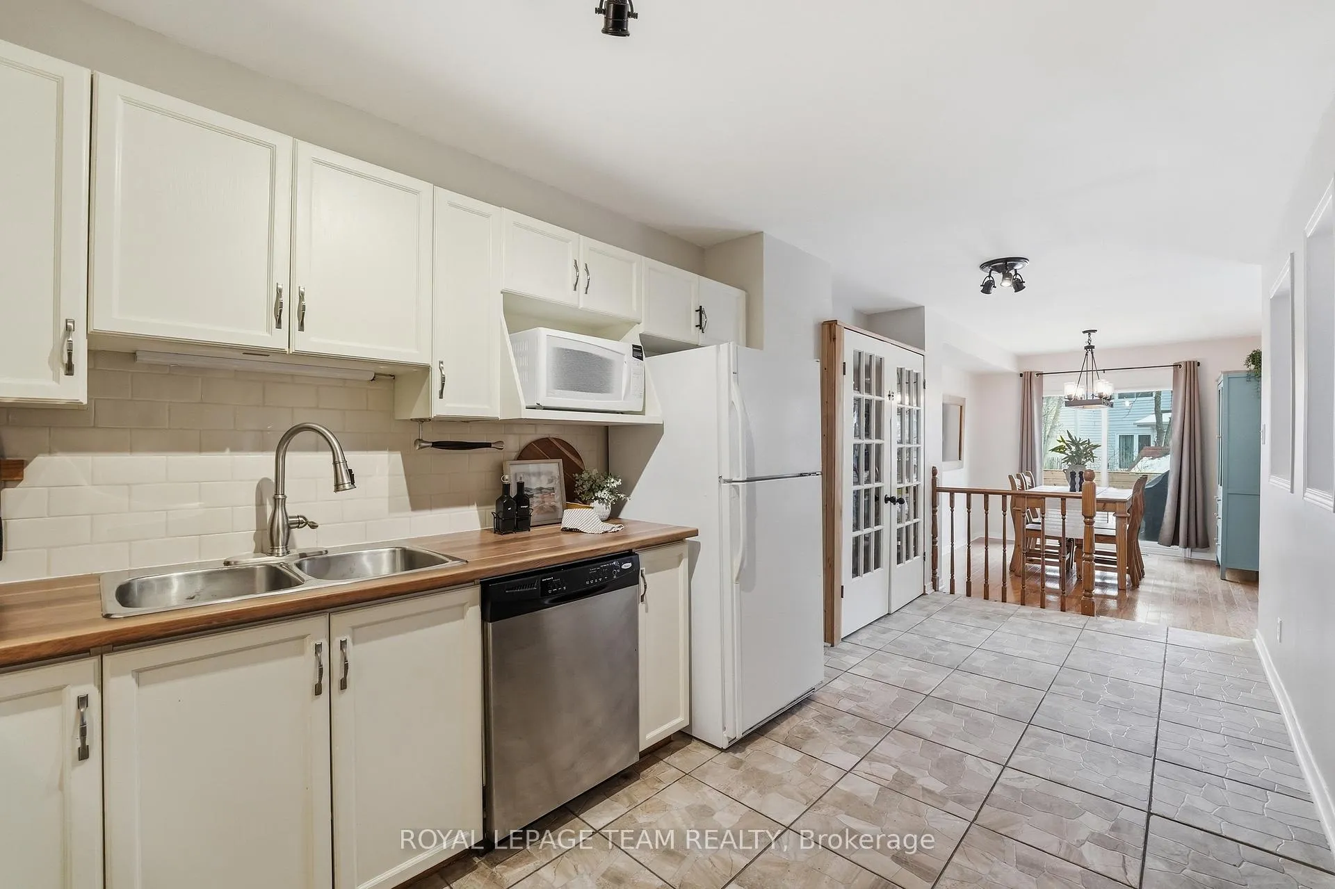 Photo 17 of 11 Furlong Crescent, Ottawa, Kanata - Bridlewood — HOMEH