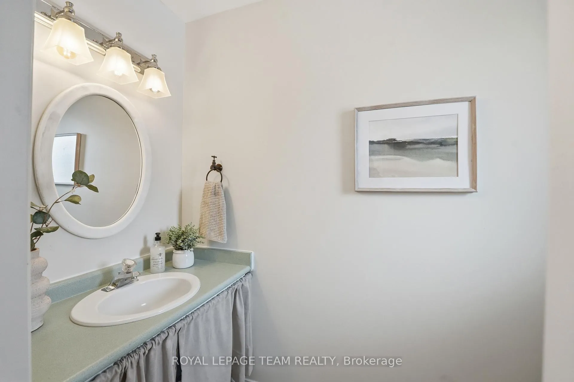 Photo 23 of 11 Furlong Crescent, Ottawa, Kanata - Bridlewood — HOMEH