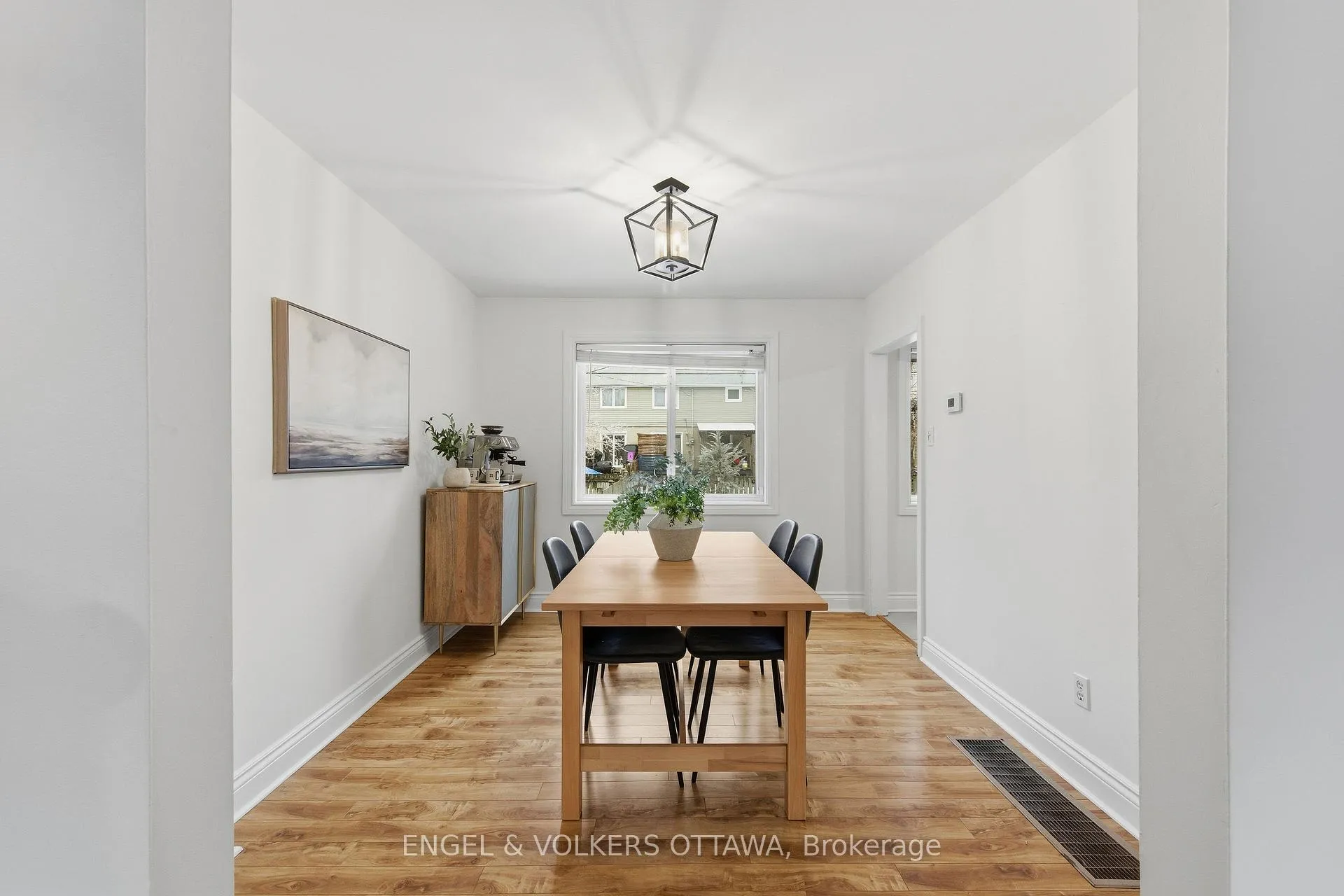 Photo 9 of 483 Prince Albert Street, Ottawa, Overbrook/Castle Heights — HOMEH
