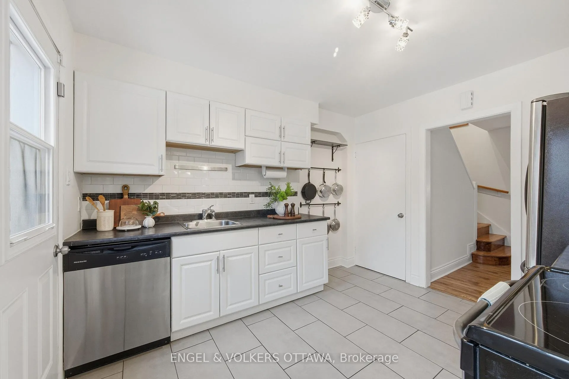 Photo 14 of 483 Prince Albert Street, Ottawa, Overbrook/Castle Heights — HOMEH