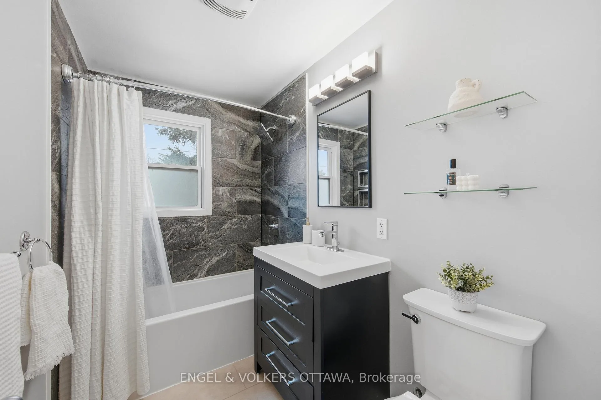 Photo 19 of 483 Prince Albert Street, Ottawa, Overbrook/Castle Heights — HOMEH