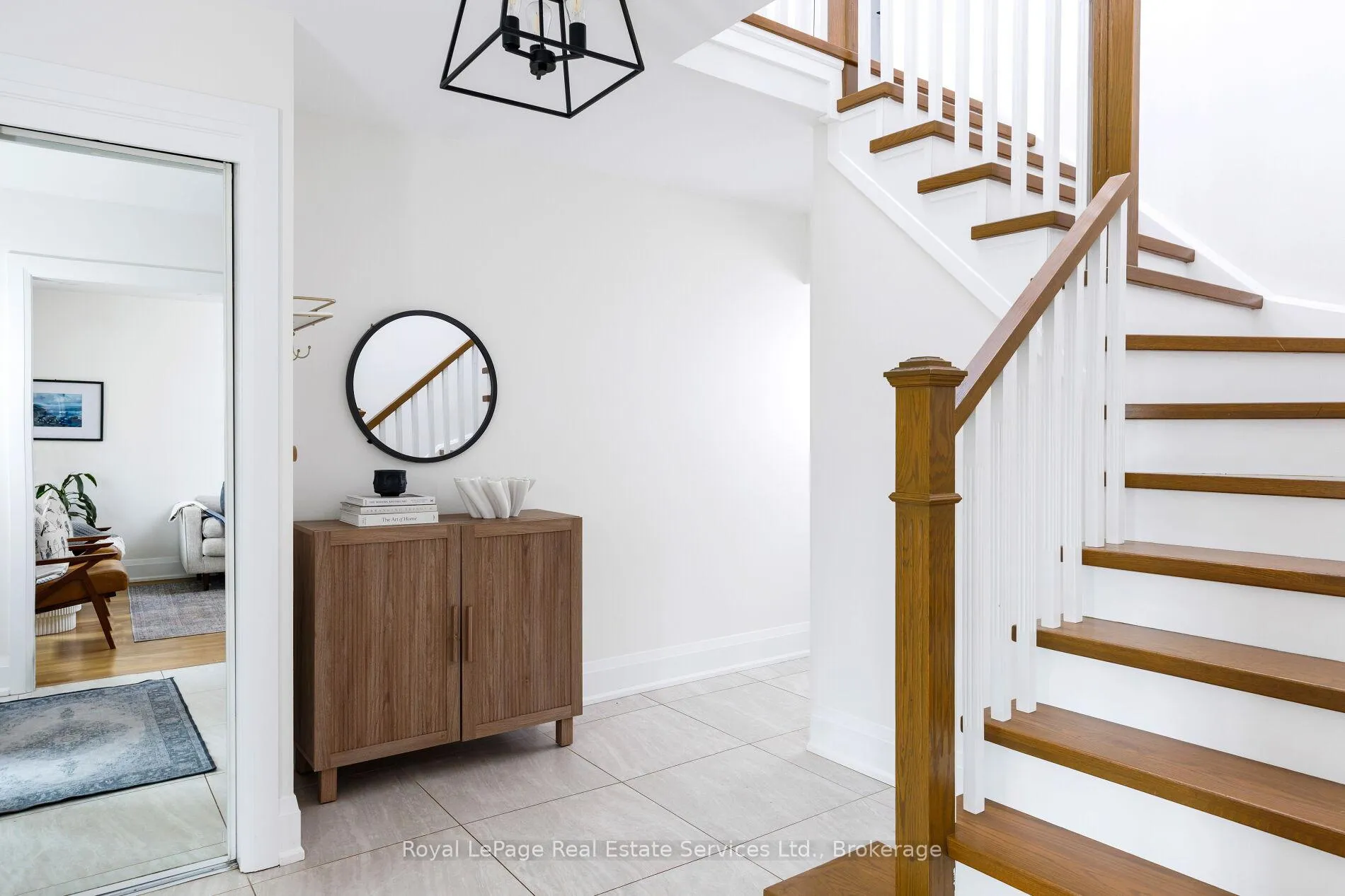 Photo 5 of 181 Chalmers Street, Oakville, Bronte — HOMEH