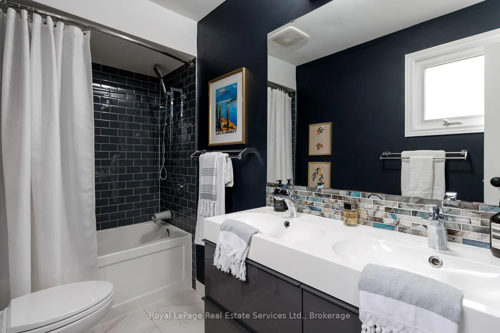 Photo 29 of 181 Chalmers Street, Oakville, Bronte — HOMEH