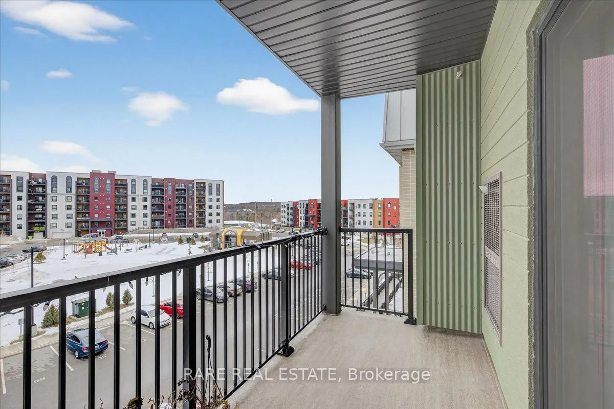 Photo 17 of Unit 411, 5 Chef Lane, Barrie, Rural Barrie Southeast — HOMEH