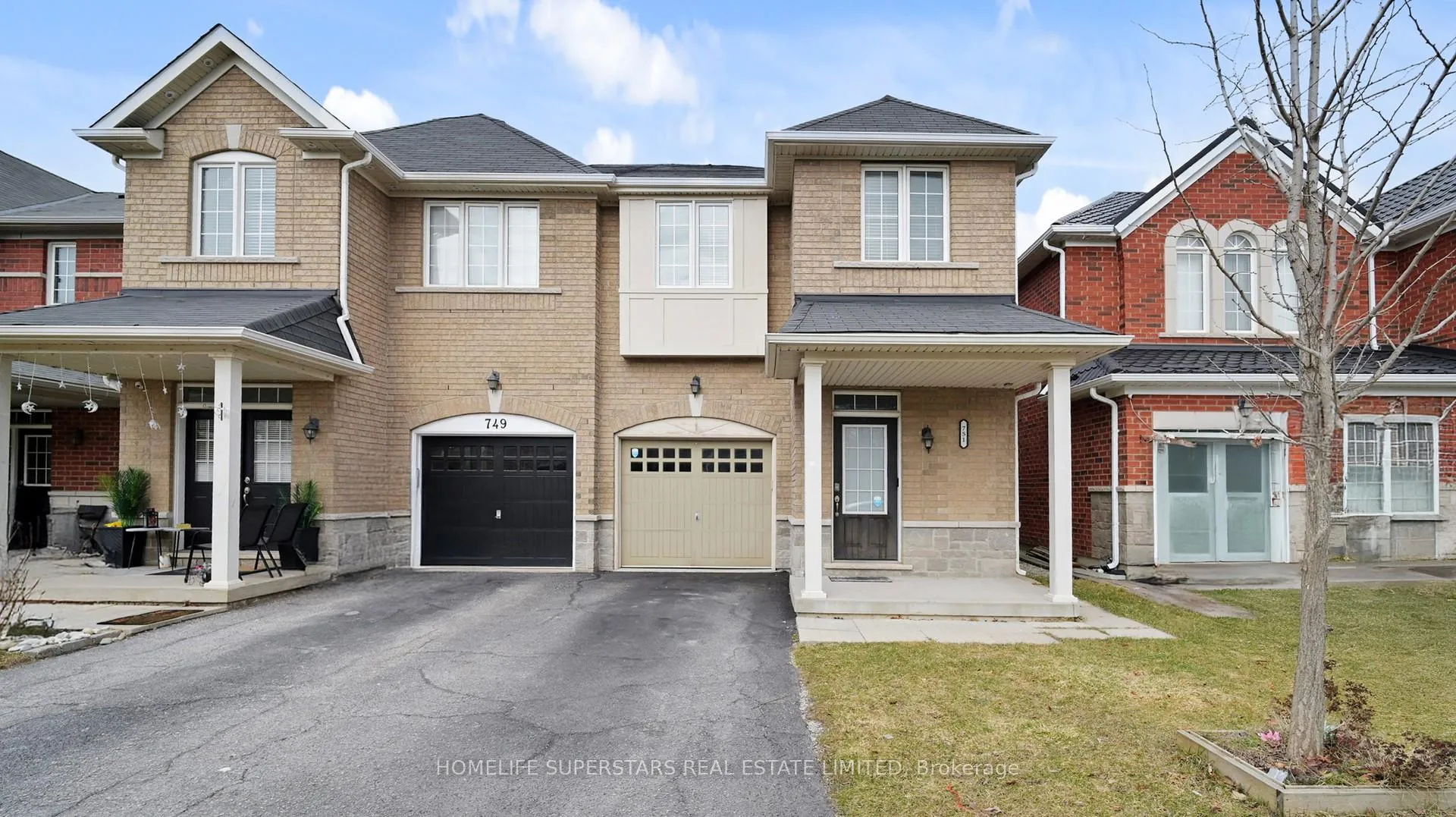 Photo 2 of 751 Agnew Crescent E, Milton, Beaty — HOMEH