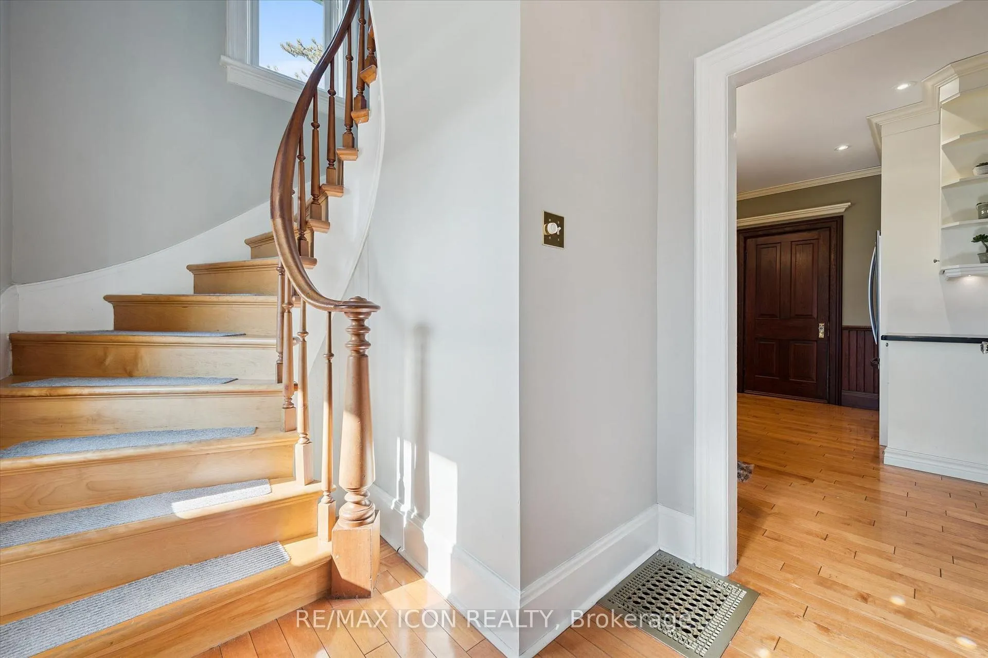 Photo 15 of 20 Linden Avenue, Kitchener — HOMEH