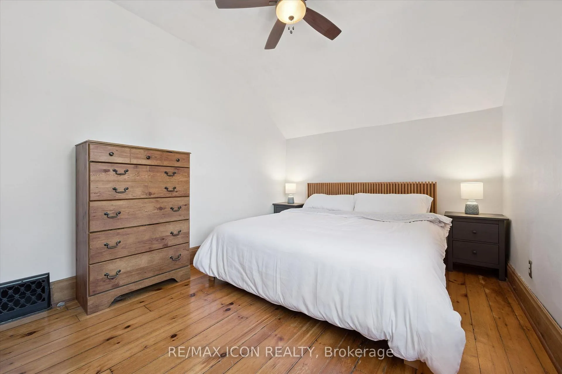 Photo 25 of 20 Linden Avenue, Kitchener — HOMEH