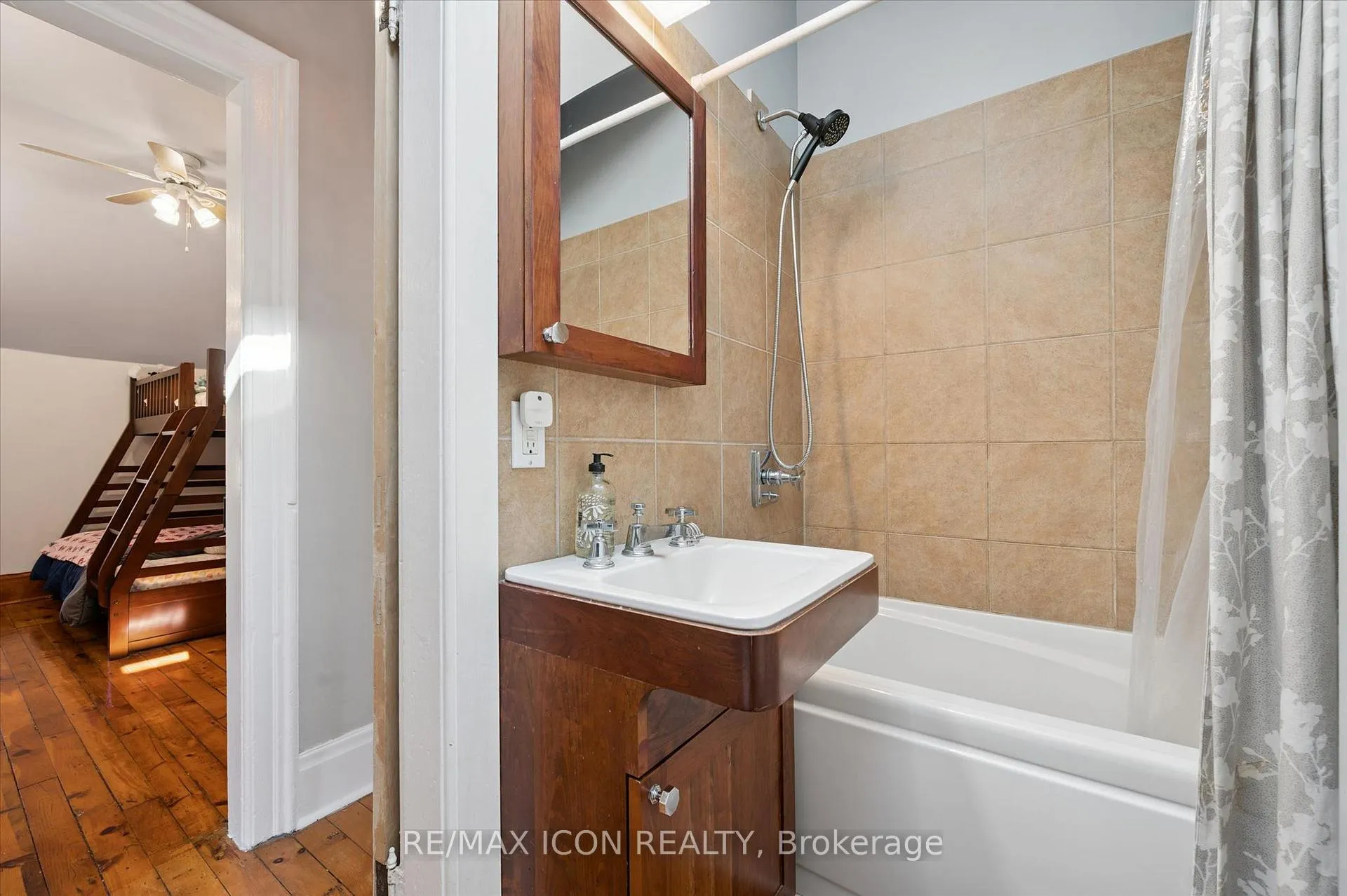Photo 26 of 20 Linden Avenue, Kitchener — HOMEH