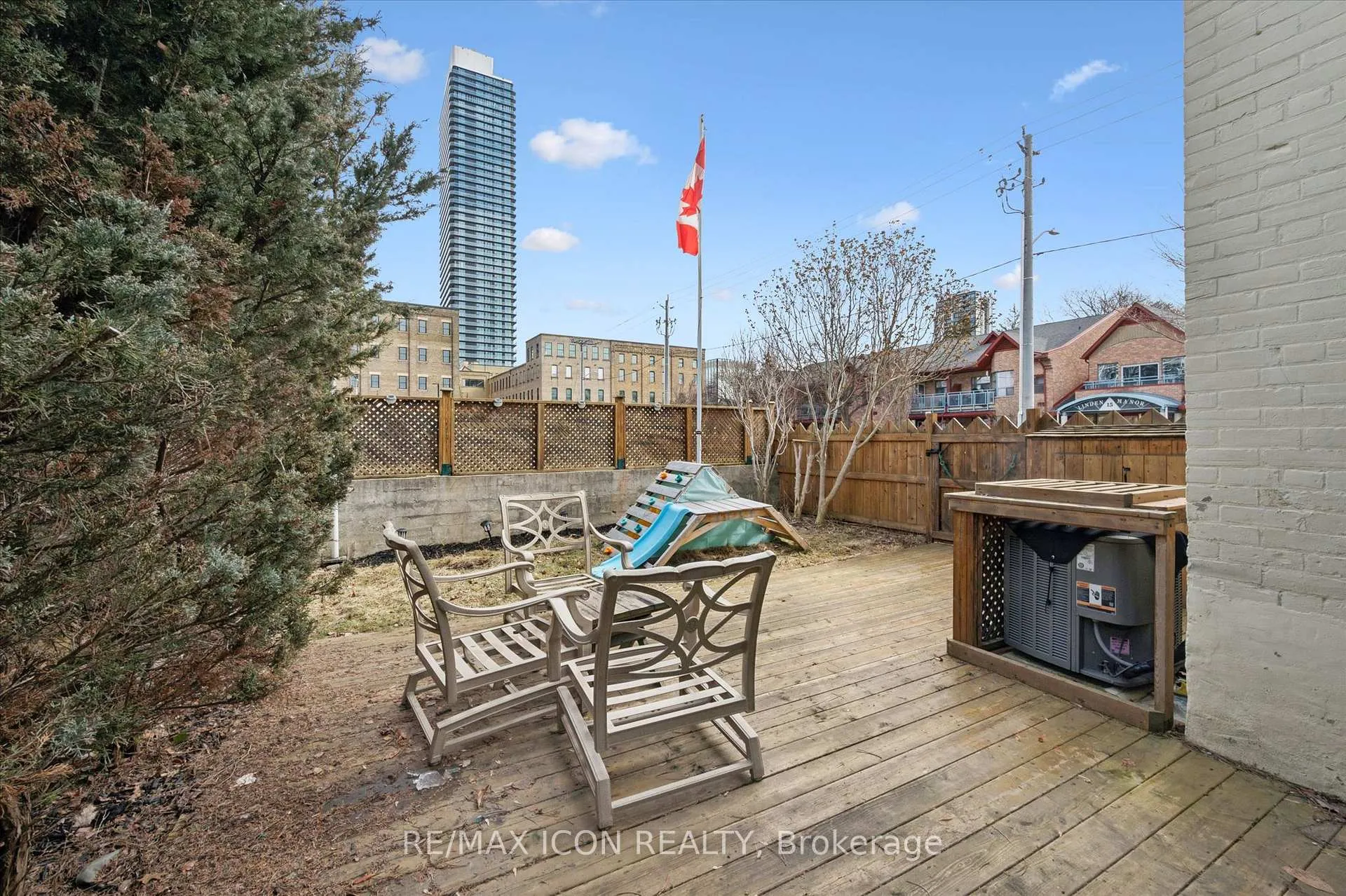Photo 31 of 20 Linden Avenue, Kitchener — HOMEH