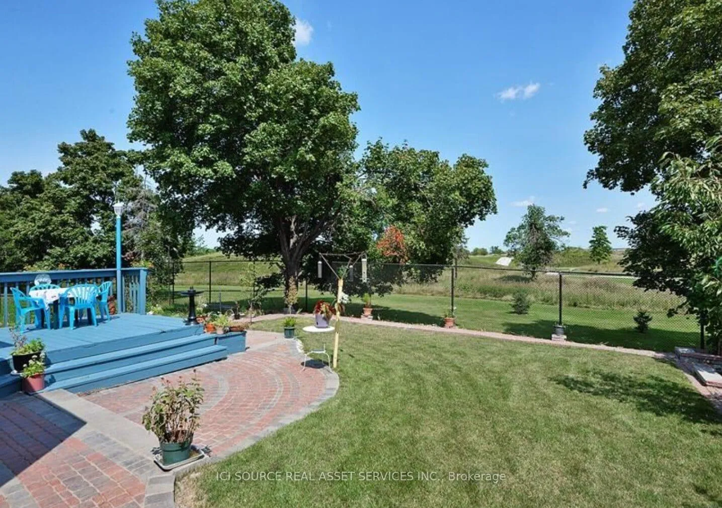 Photo 5 of 20 Plover Place, Brampton, Fletcher's Creek South — HOMEH