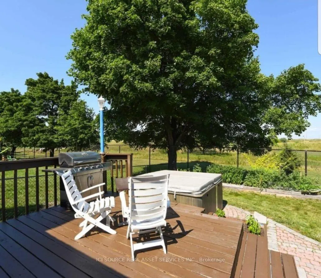 Photo 9 of 20 Plover Place, Brampton, Fletcher's Creek South — HOMEH